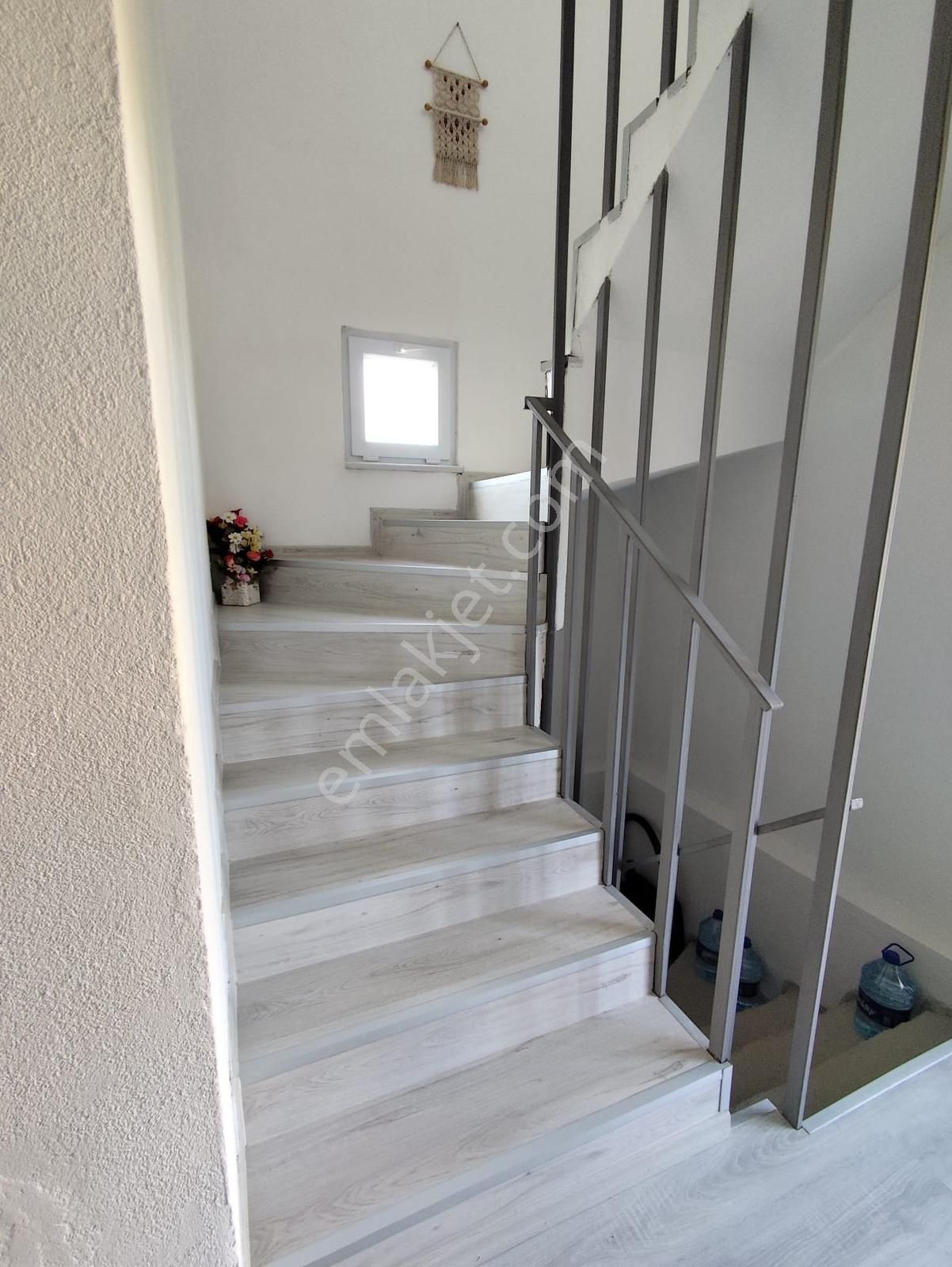 Silivride Cumhuriye Mah. Satılık 8+3 Tripleks Villa - Görsel 29