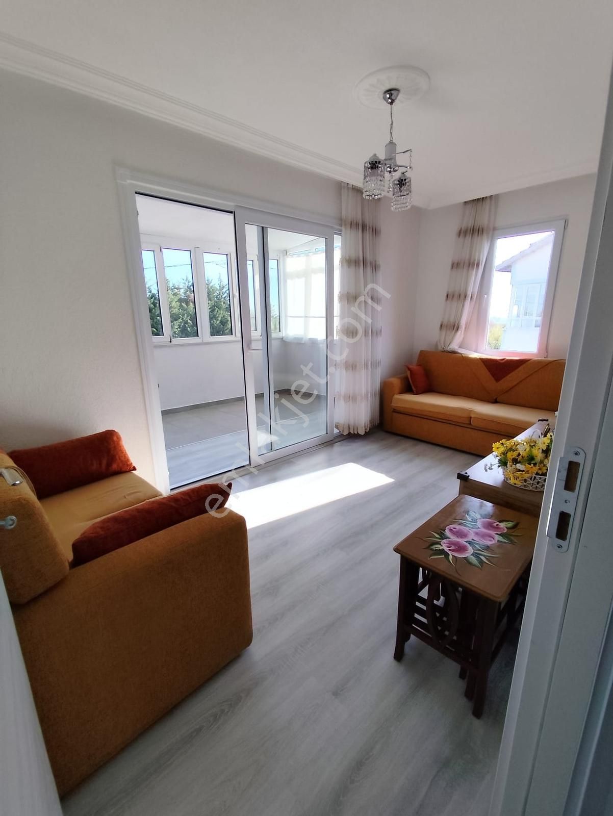 Silivride Cumhuriye Mah. Satılık 8+3 Tripleks Villa - Görsel 16