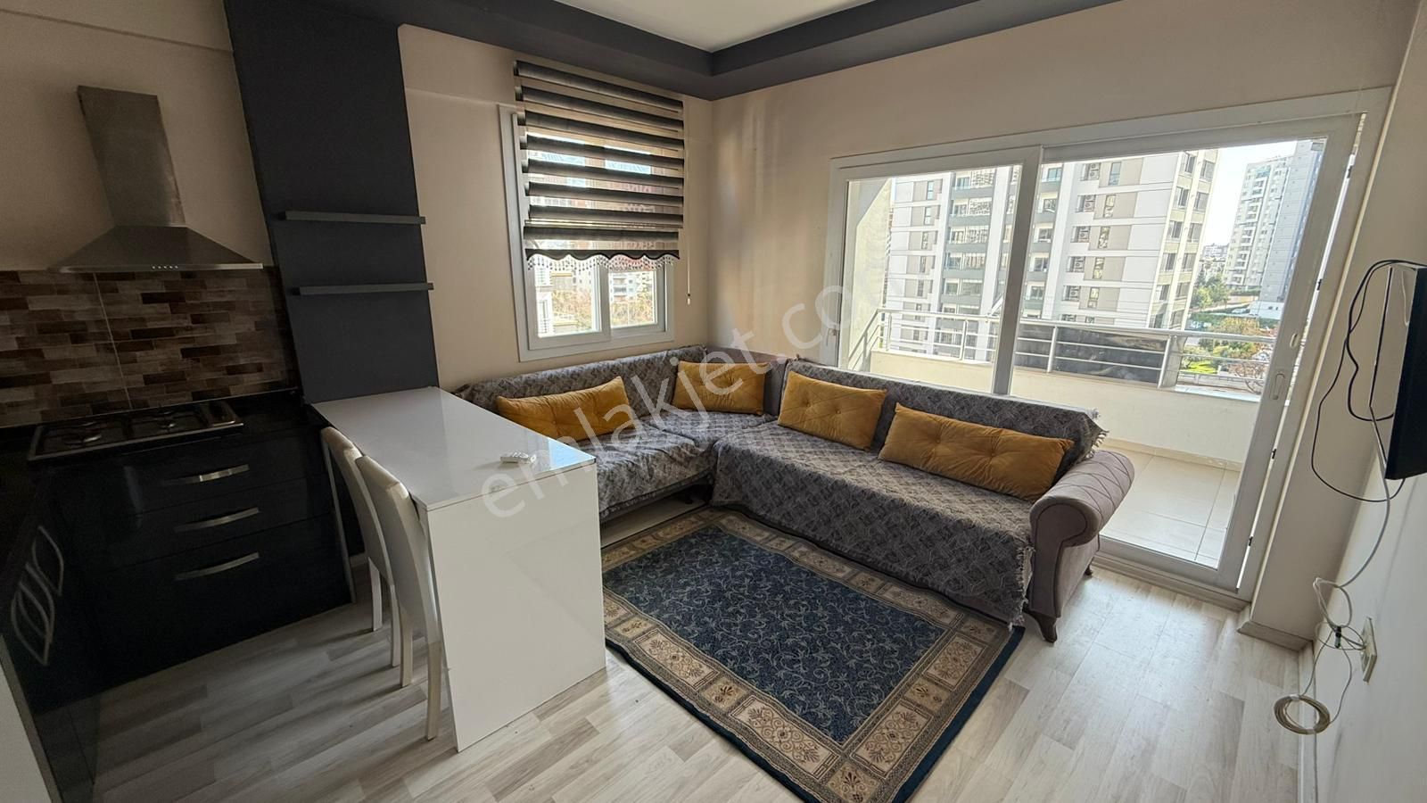 Üniversite Cadddesinde Kiralık Eşyalı 1+1 Daire - Görsel 3