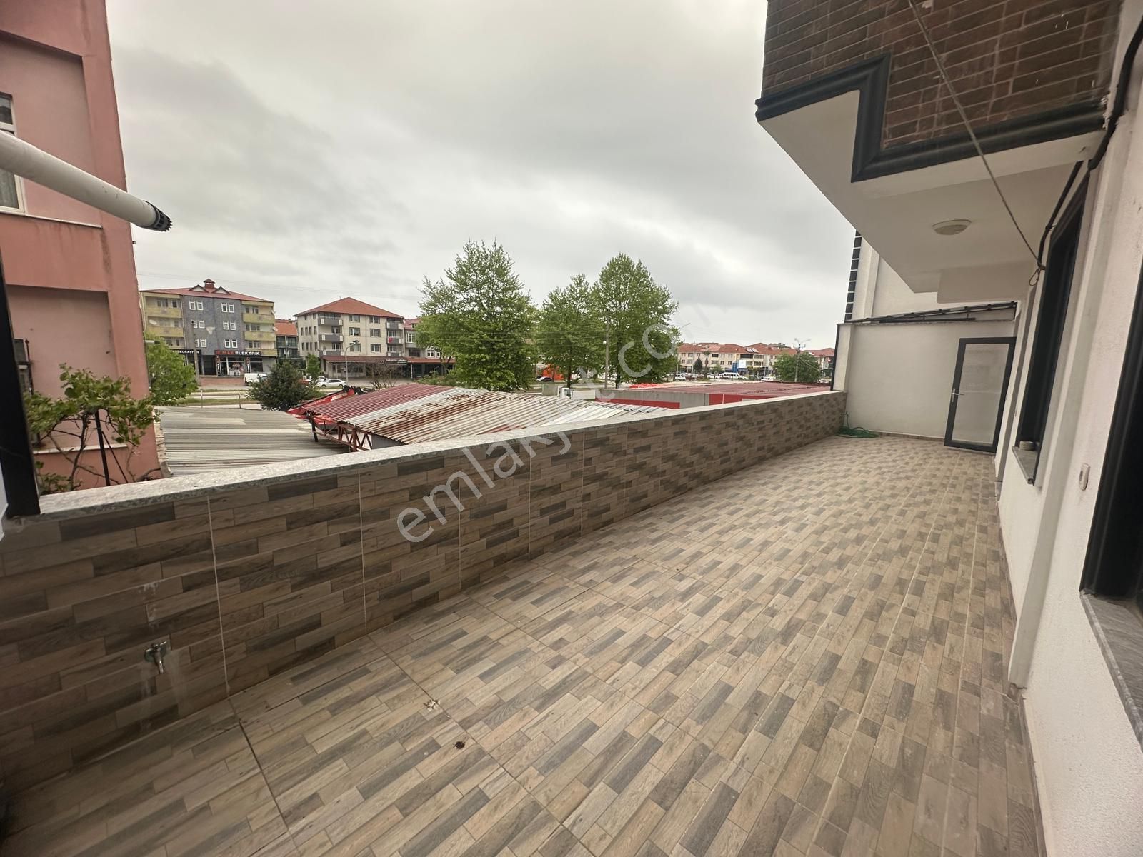 Sakarya Karasu'da Geniş Teras Kullanımlı Modern Tasarım 3+1 Daire - Görsel 2