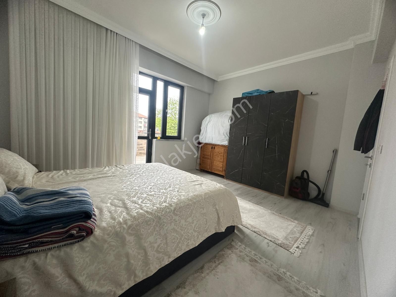 Sakarya Karasu'da Geniş Teras Kullanımlı Modern Tasarım 3+1 Daire - Görsel 13
