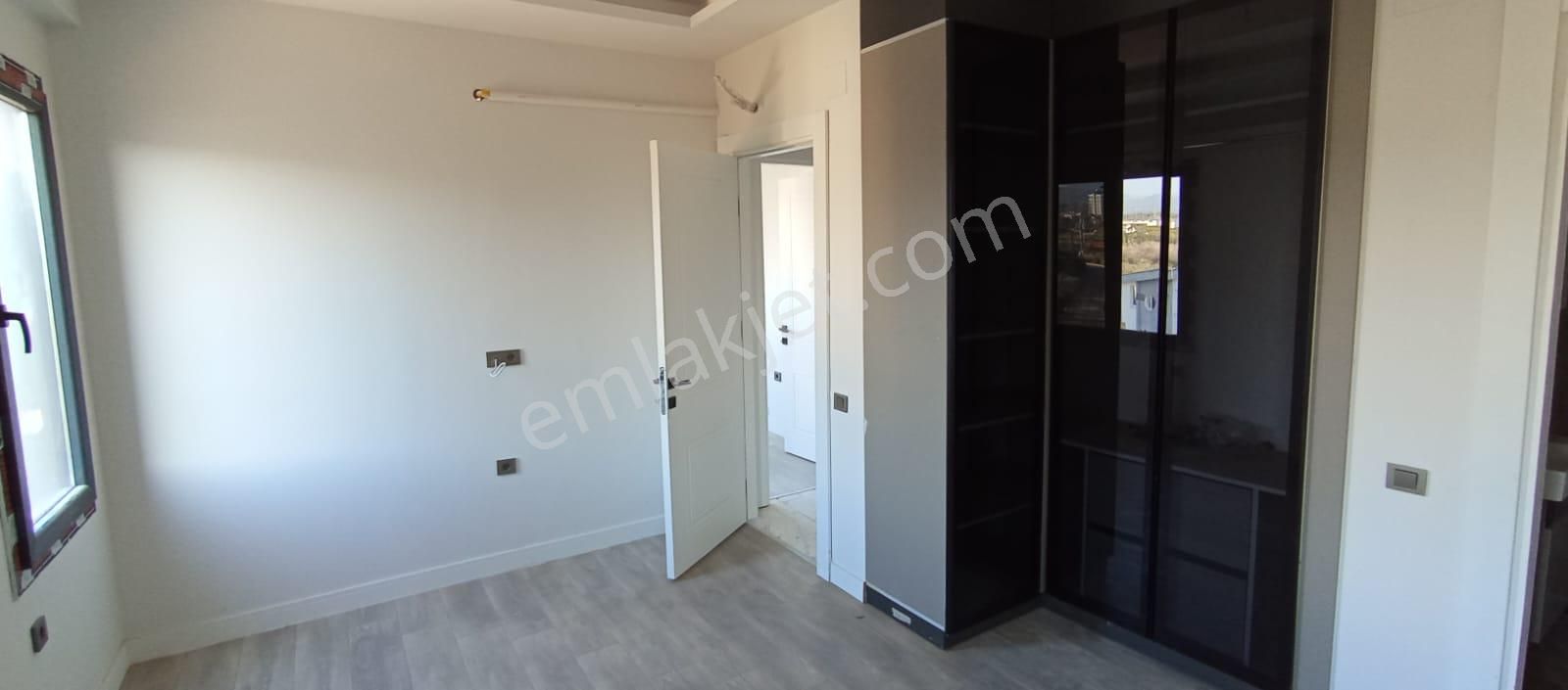 Mersin Mezitli – Eski Mezitli’de Lüks Site İçerisinde 2+1 Satılık Daire - Görsel 12