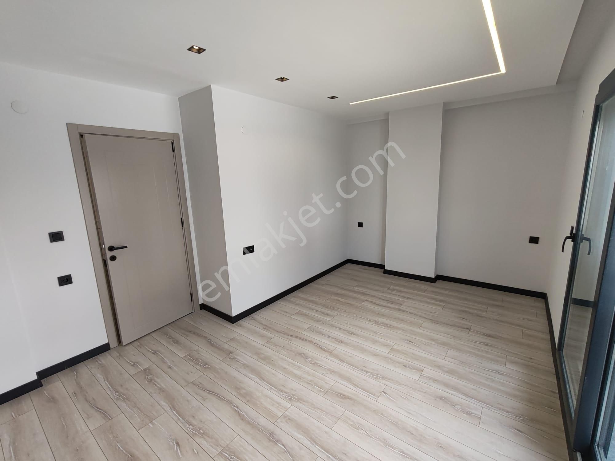 Didimde 3+1 Villa Havuzlu Bahçeli Geniş Salonlu - Görsel 19