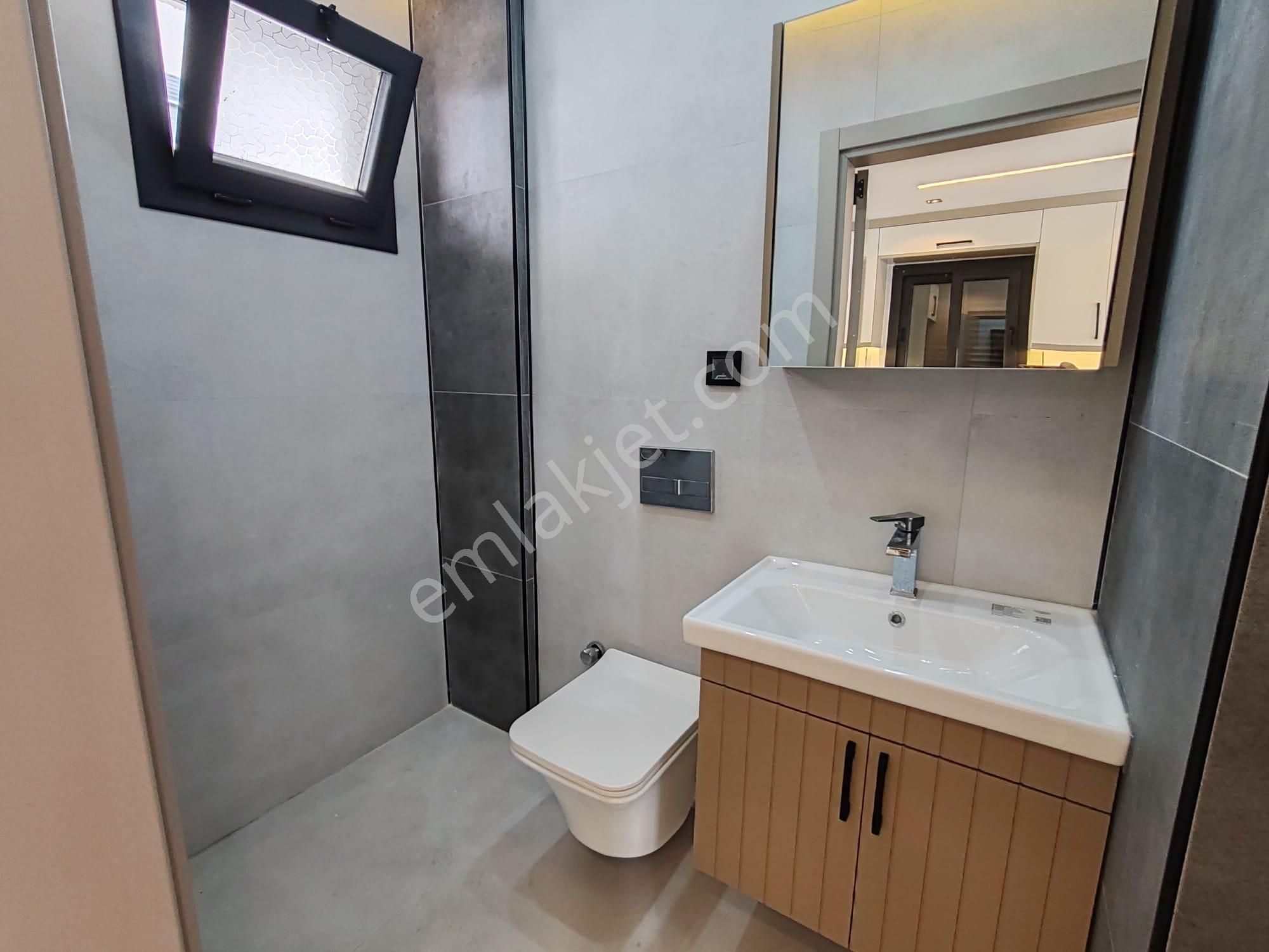 Didimde 3+1 Villa Havuzlu Bahçeli Geniş Salonlu - Görsel 12