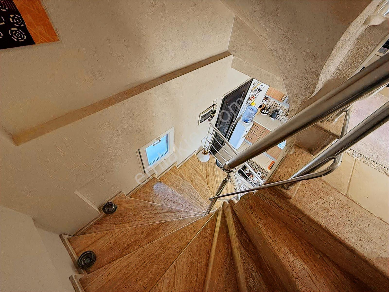 Dikili Salihler'de Satılık Triplex Villa - Görsel 24