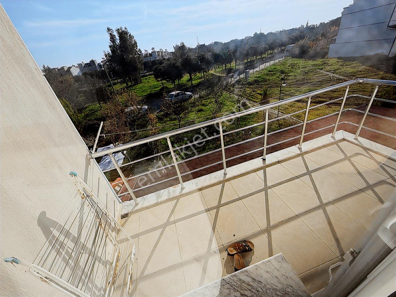 Dikili Salihler'de Satılık Triplex Villa - Görsel 22