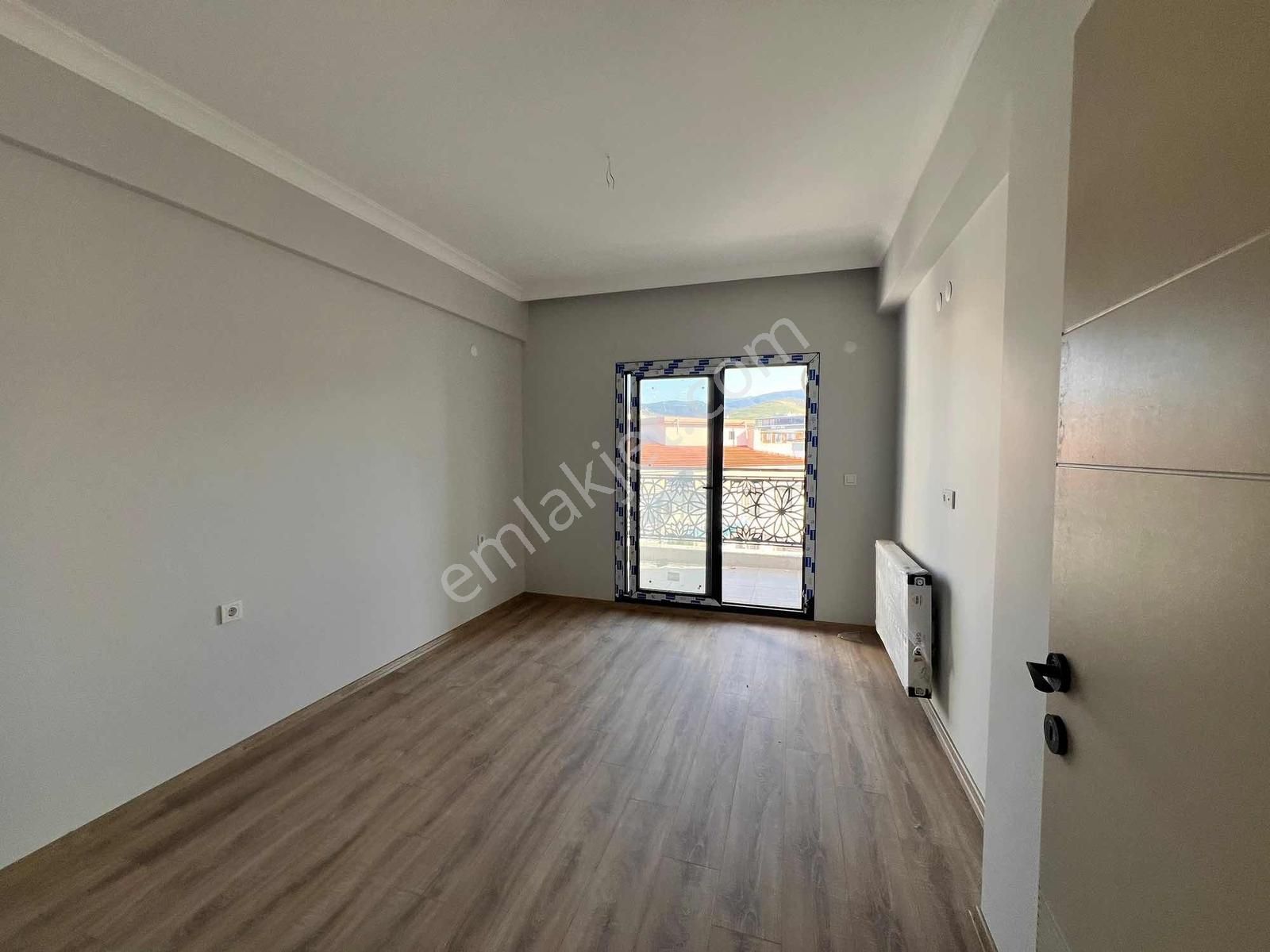 Menemen Esatpaşa Mah Kiralık 2+1 Daire - Görsel 9