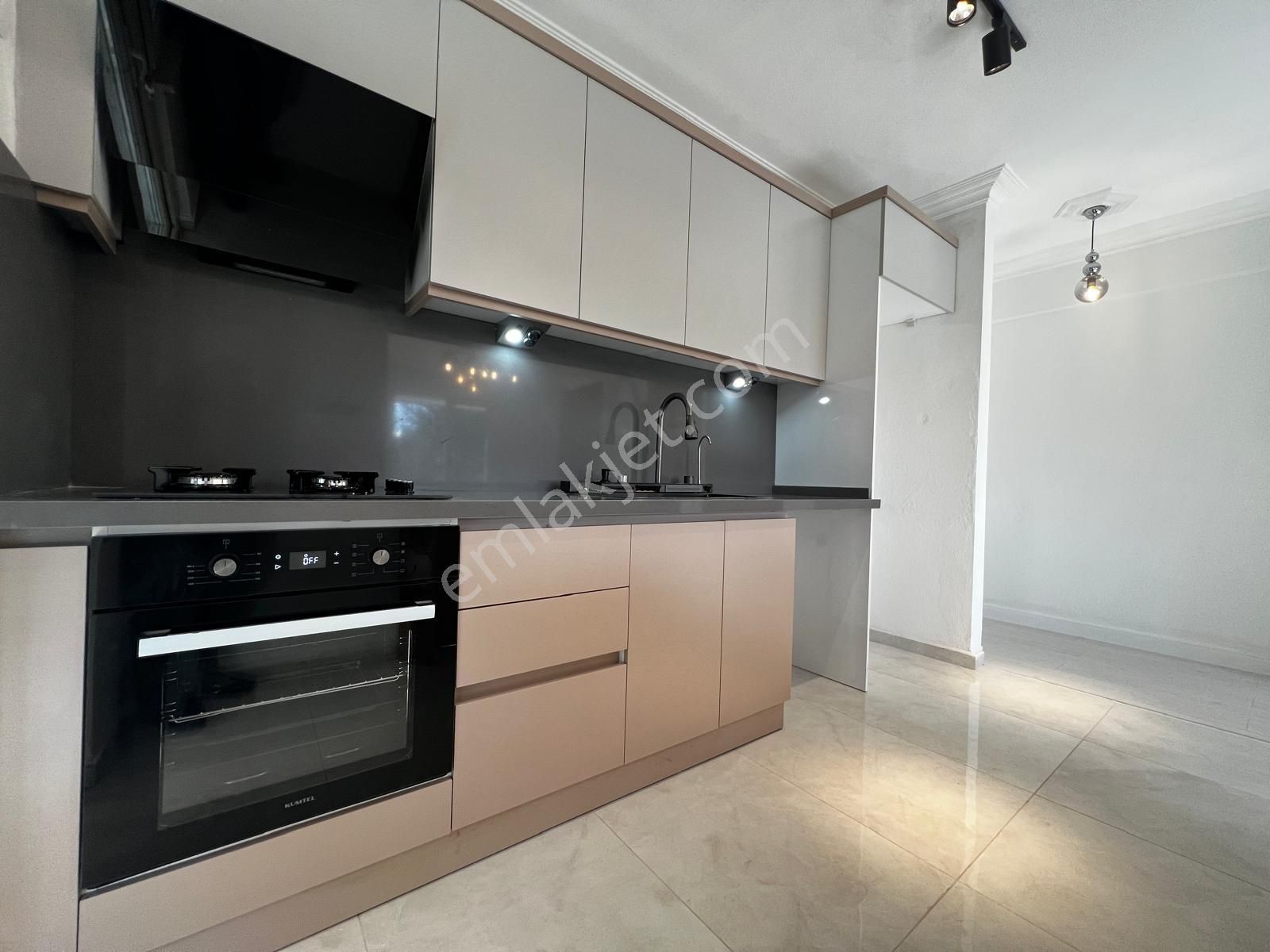 Yiğit'ten Altınkumda Modern Tasarımıyla 2+1 Kaçırılmayacak Daire - Görsel 4