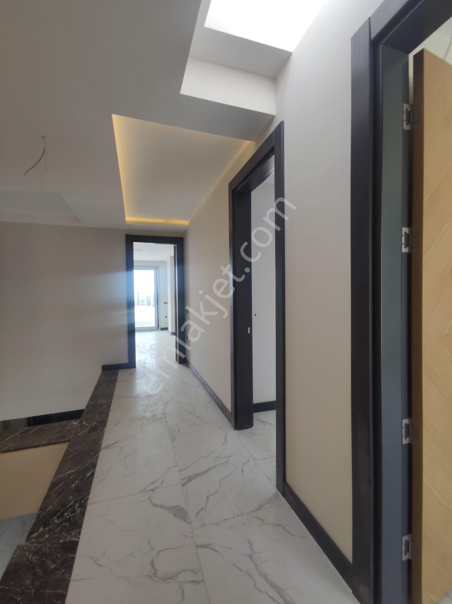 Kusadası Karaova'da 5+1 Hamam Sauna Özel Havuz Müstakil,özel Otopark Lüx Villa - Görsel 6