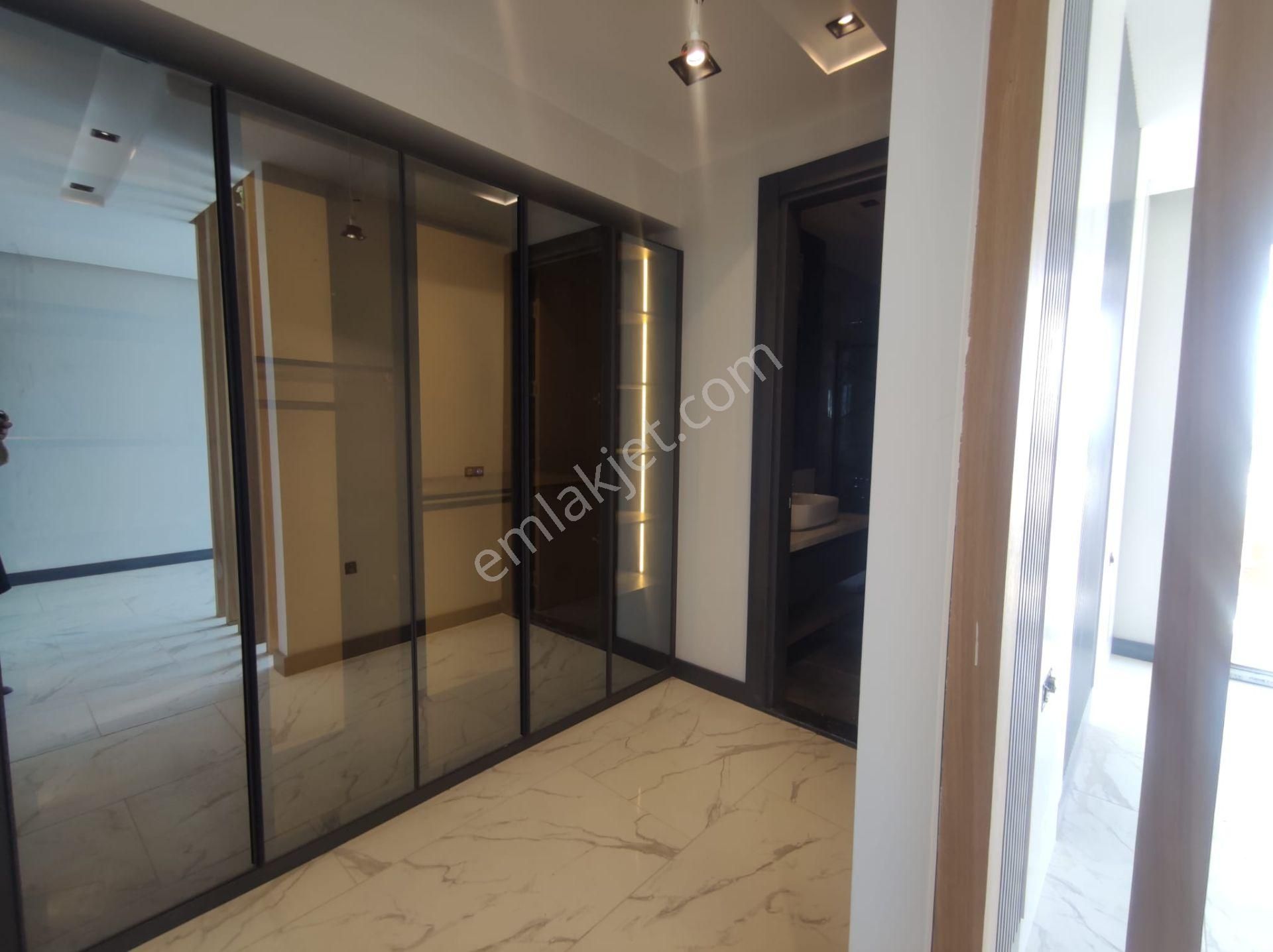 Kusadası Karaova'da 5+1 Hamam Sauna Özel Havuz Müstakil,özel Otopark Lüx Villa - Görsel 25