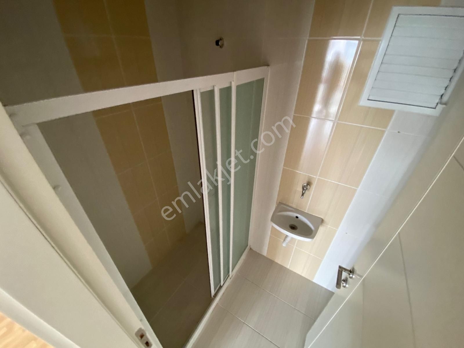 Erol Kaya Caddesi Üstü Sitede 3+1 - Görsel 2