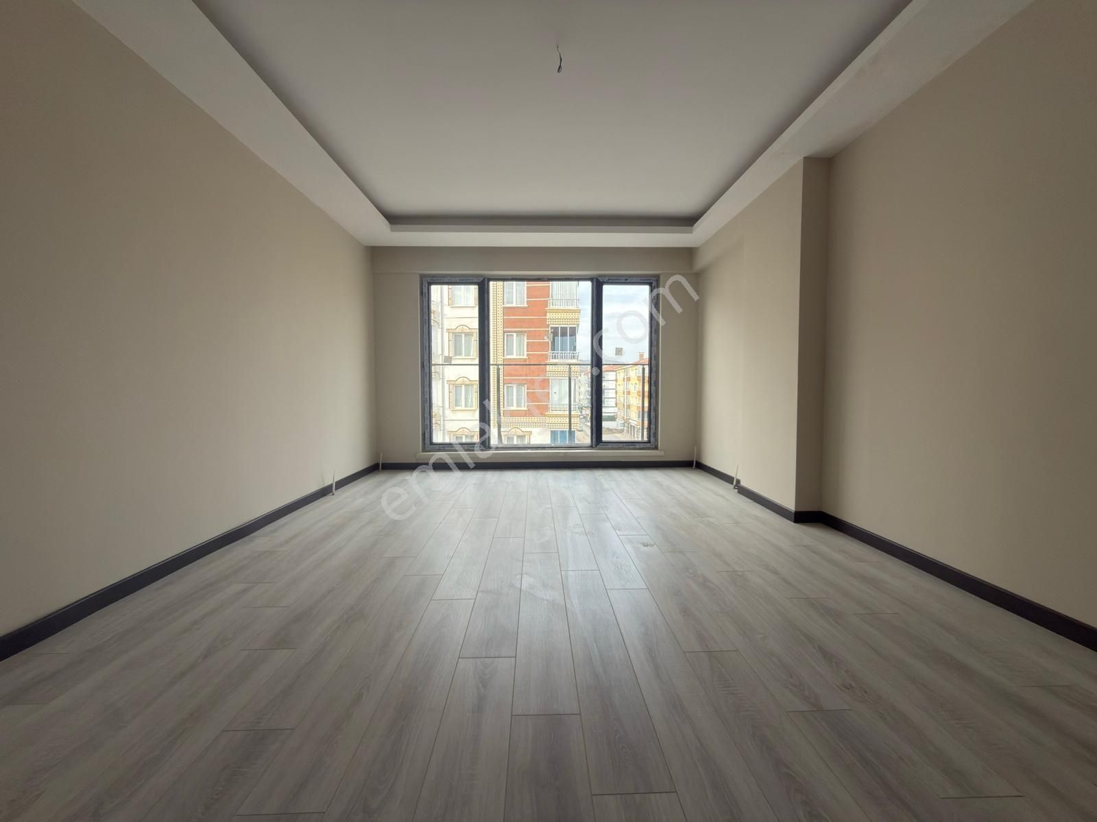 Keçiörende 3+1 Orta Katta Sıfır Cadde Üstü Erkusların Binada - Görsel 15
