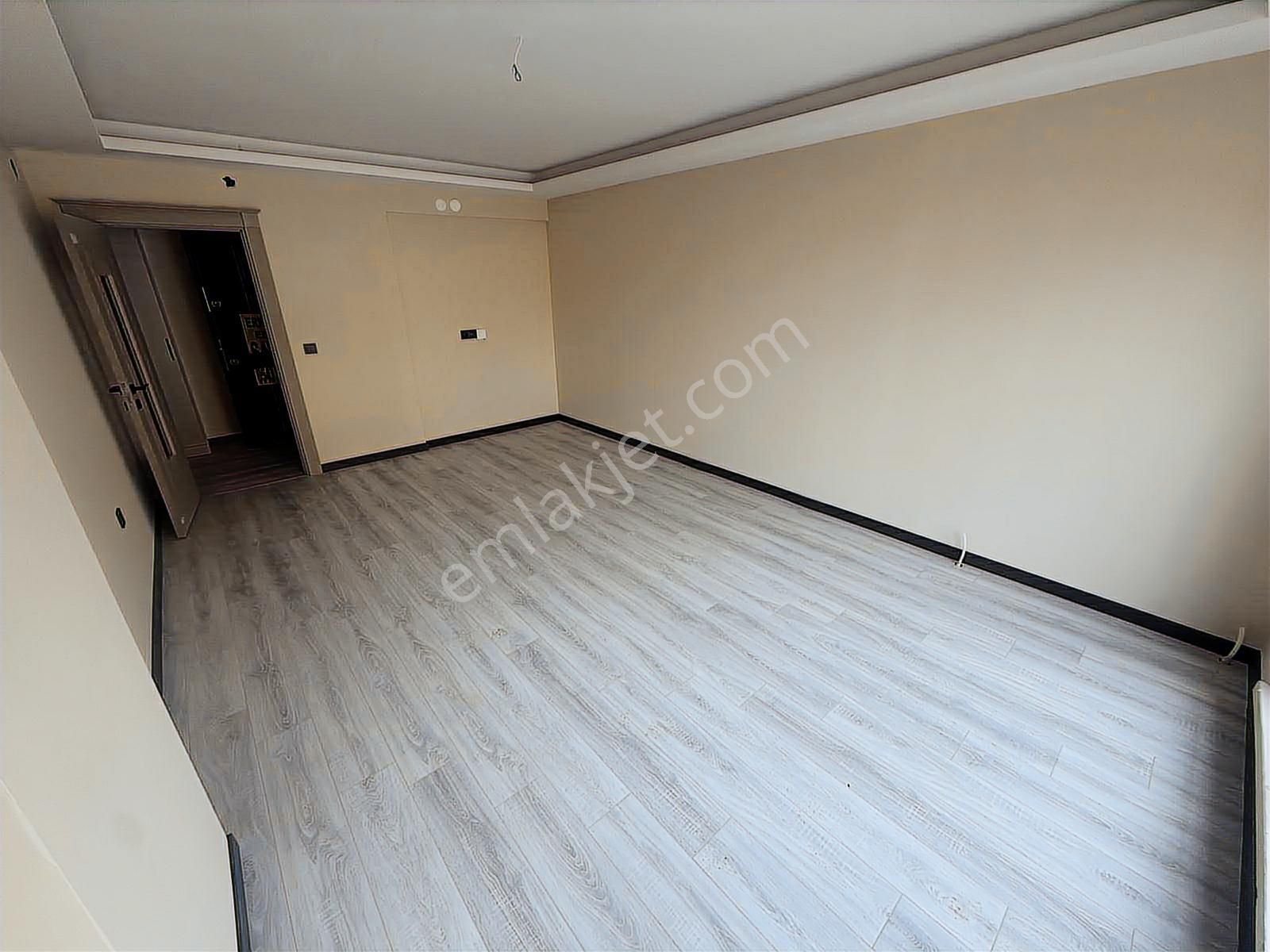 Keçiörende 3+1 Orta Katta Sıfır Cadde Üstü Erkusların Binada - Görsel 17