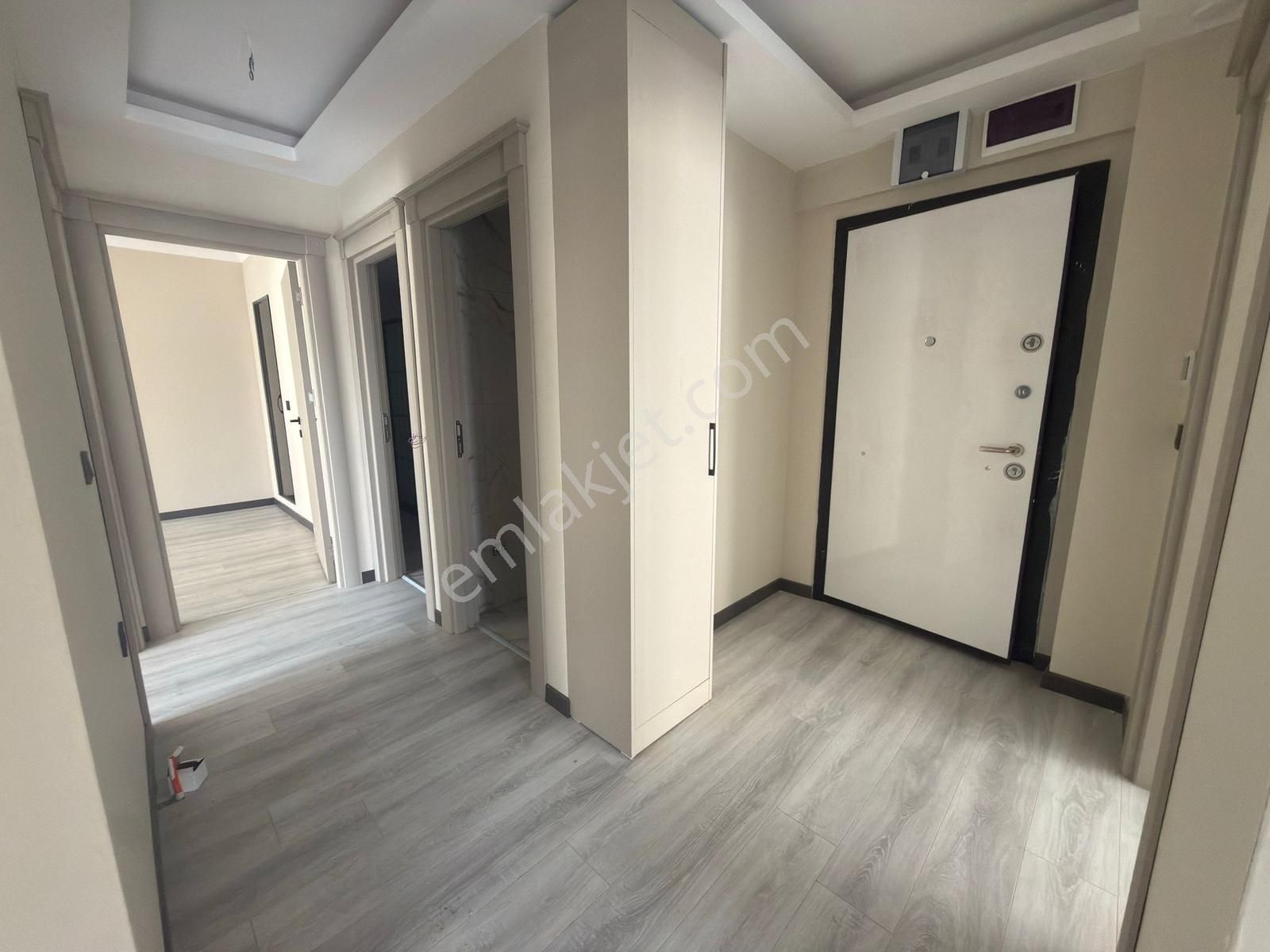 Keçiörende 3+1 Orta Katta Sıfır Cadde Üstü Erkusların Binada - Görsel 22