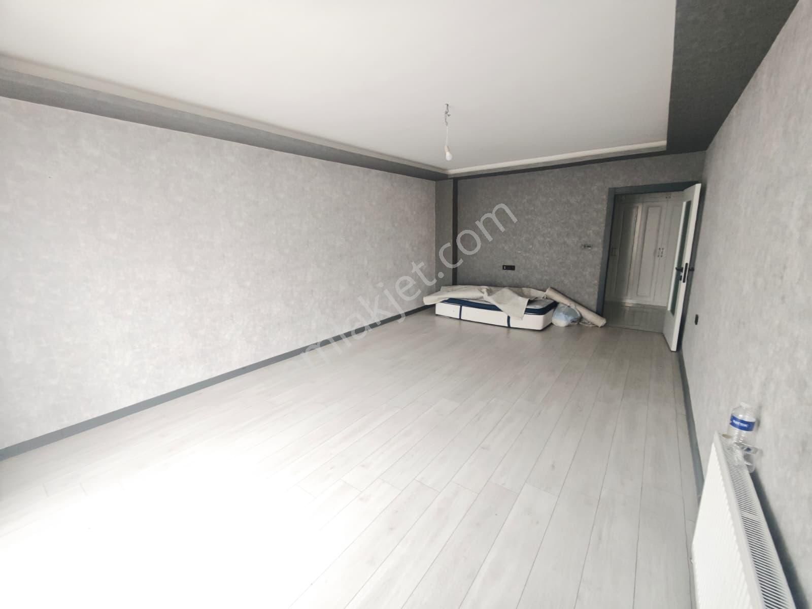 Lider Emlak'tan 3+1 **cadde Üzeri** Satılık Daire - Görsel 4