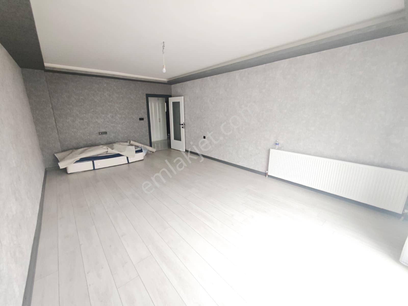 Lider Emlak'tan 3+1 **cadde Üzeri** Satılık Daire - Görsel 5