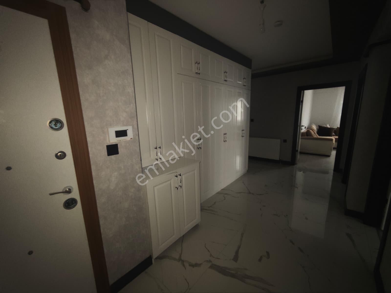 Lider Emlak'tan 3+1 **cadde Üzeri** Satılık Daire - Görsel 9