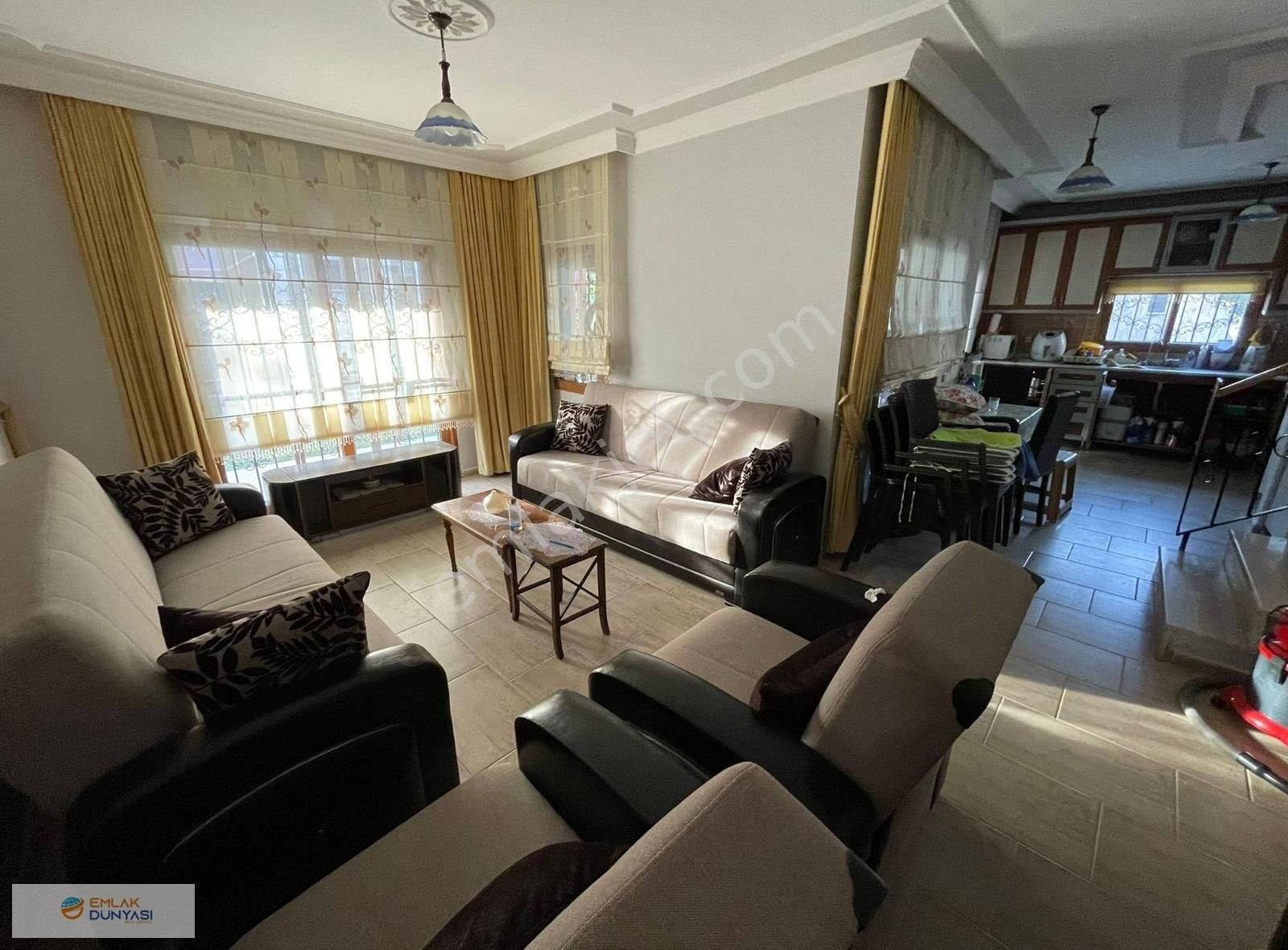 Soğucakta Havuzlu Sitede 3+1 Geniş Müstakil Bahçeli Villa - Görsel 2