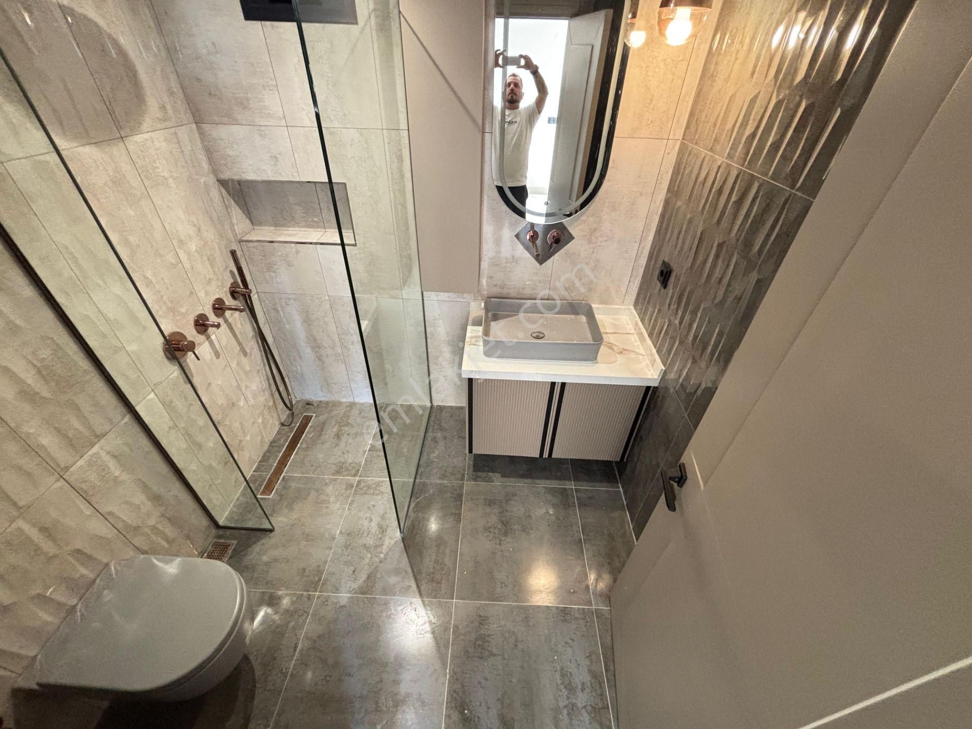 Yiğit'ten Panoramik Deniz Manzaralı 5+1 Tasarım Harikası Villa - Görsel 11