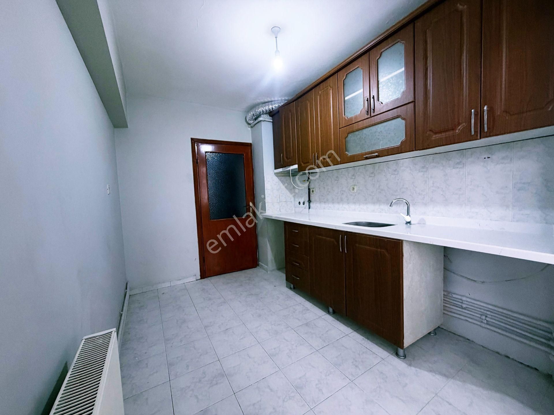 Cihandan Şehit Kubilayda Özlem Cadde Paraleli Kiralık 3+1 Daire - Görsel 3