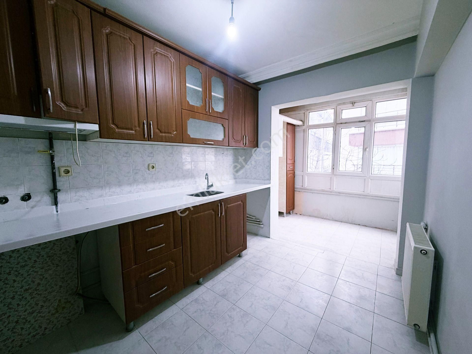 Cihandan Şehit Kubilayda Özlem Cadde Paraleli Kiralık 3+1 Daire