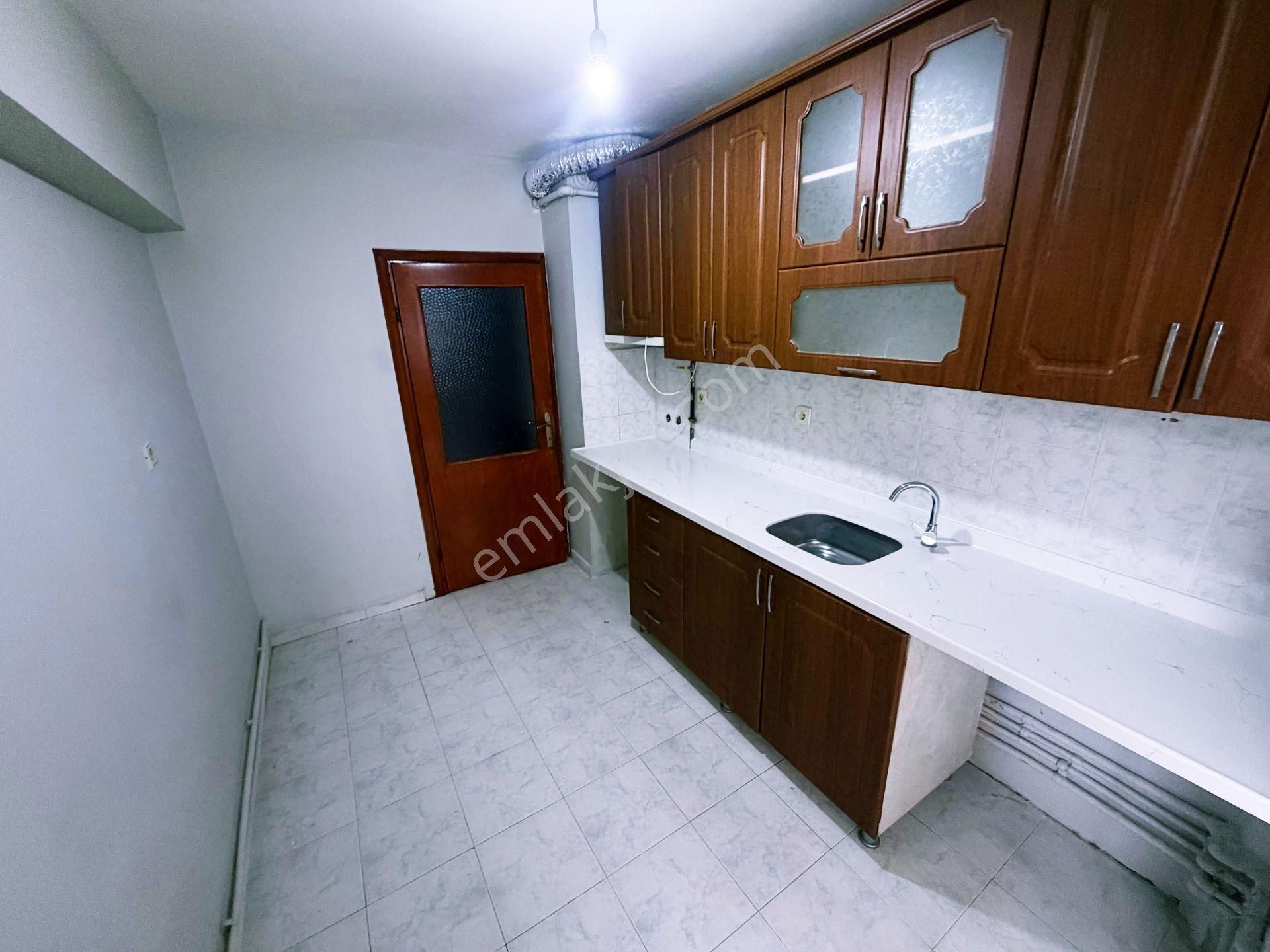 Cihandan Şehit Kubilayda Özlem Cadde Paraleli Kiralık 3+1 Daire - Görsel 5