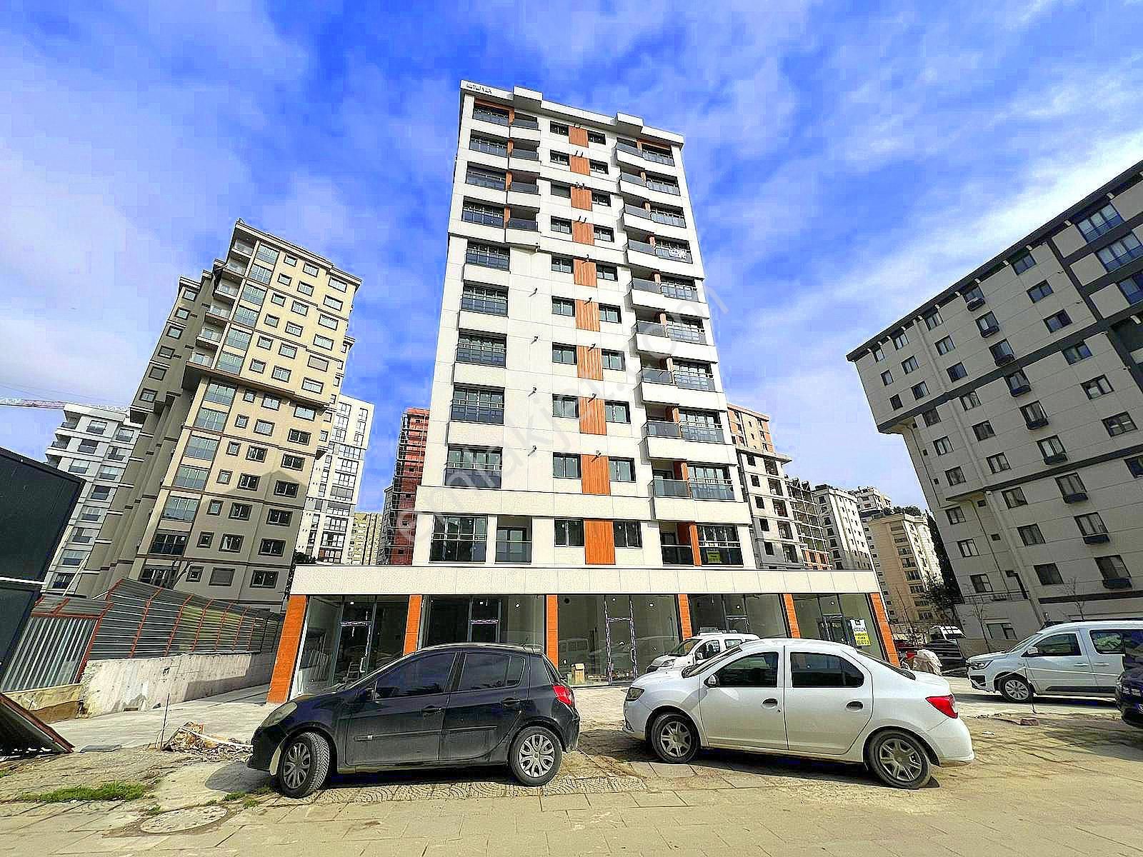 ▃birikim▃ Erenköy'de Marmaray'a Çok Yakın 4.katta Lüks Sıfır 2+1