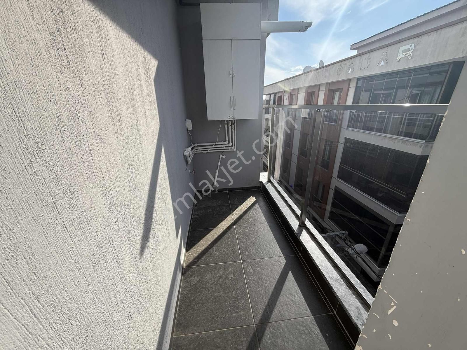 Özmert Ten 3+1çift Balkon Çift Wc Genç Binada Kiralık Daire - Görsel 7