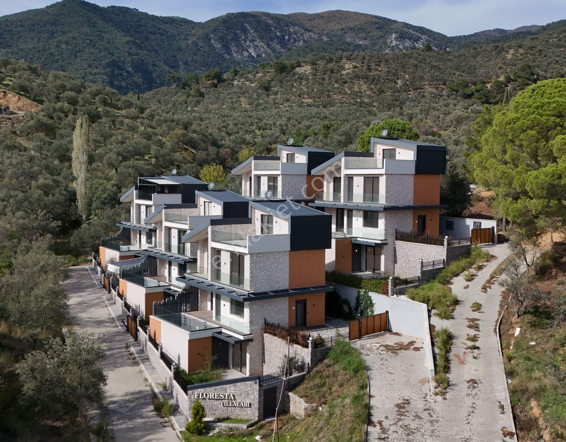 Yiğit'ten Güre'de Hayalindeki 4+1 Saunalı Havuzlu Forleks Villa - Görsel 35