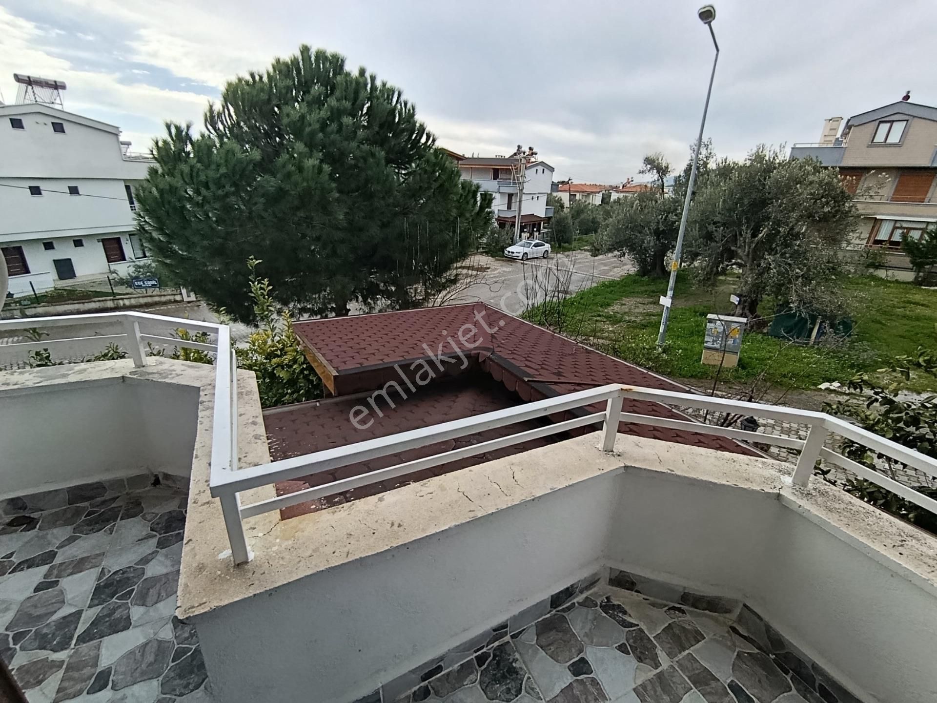 Kazdağları Deniz Manzaralı Köşe Villa 4+1 Şömineli Özel Bahçeli - Görsel 13