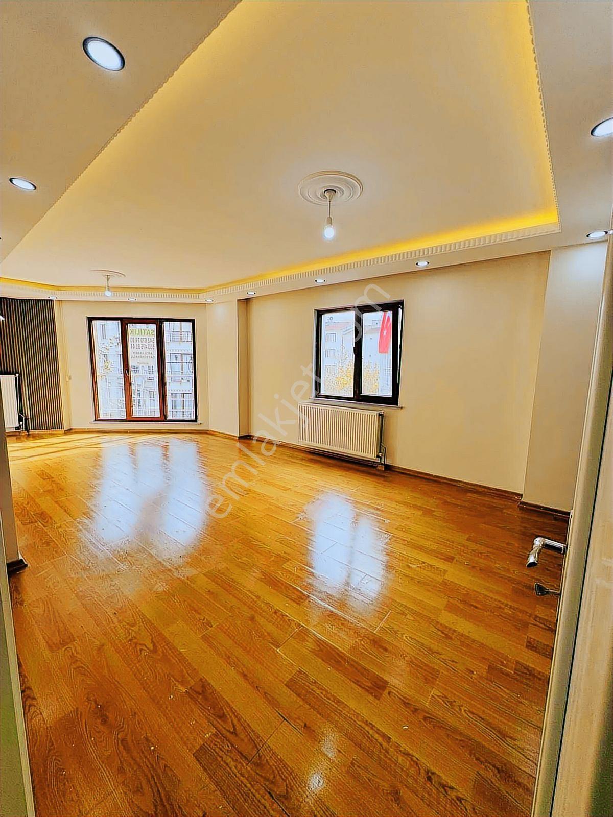 Nefesten Reşadiye Mahallesinde 3+1 Satılık Daire