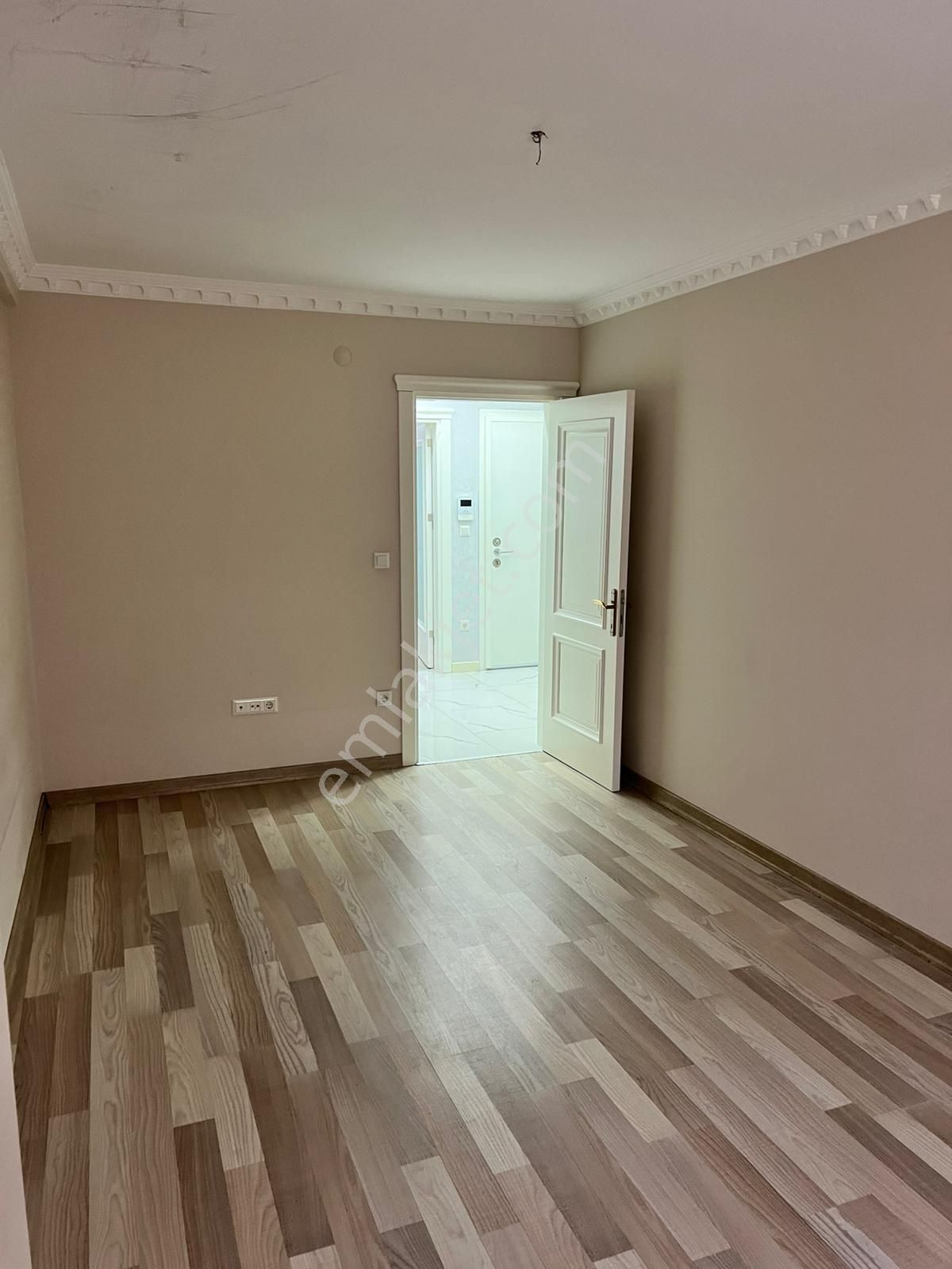 Salıpazarı Yeni Mahalle Geniş Kiralık 1+1 Daire - Görsel 13