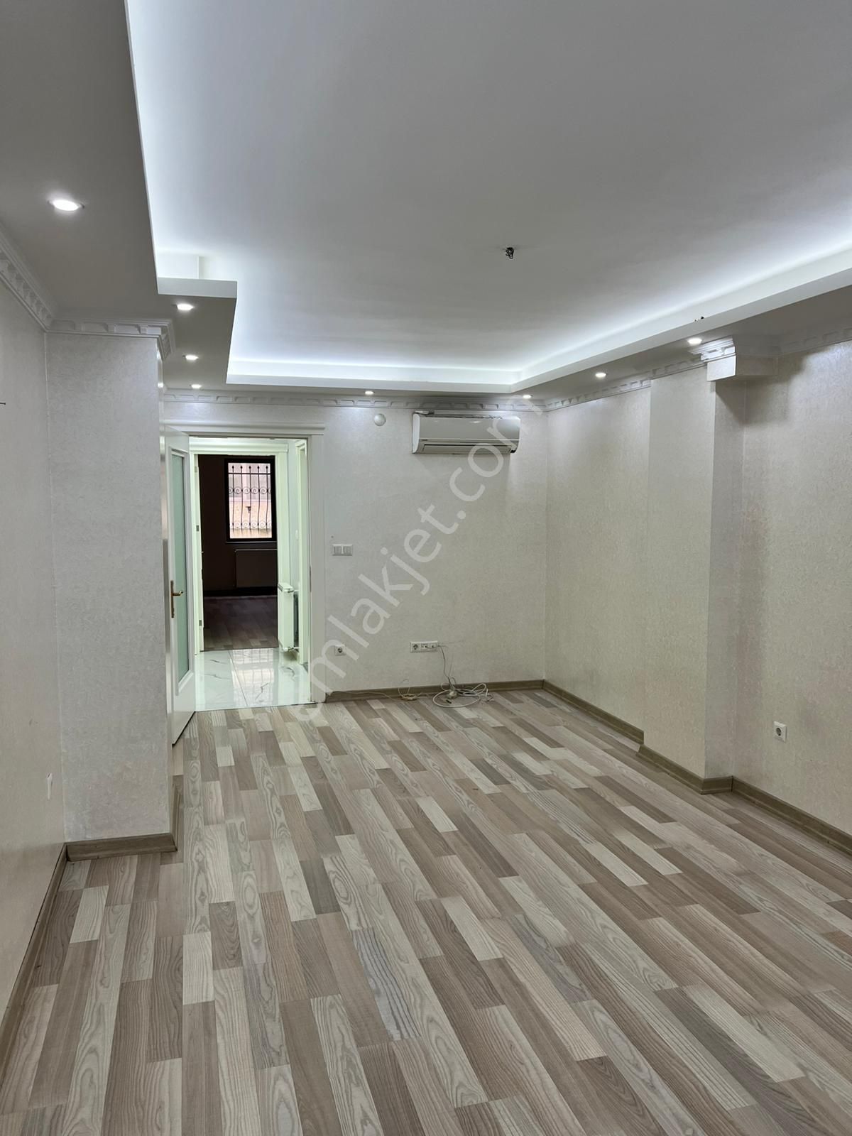 Salıpazarı Yeni Mahalle Geniş Kiralık 1+1 Daire - Görsel 8