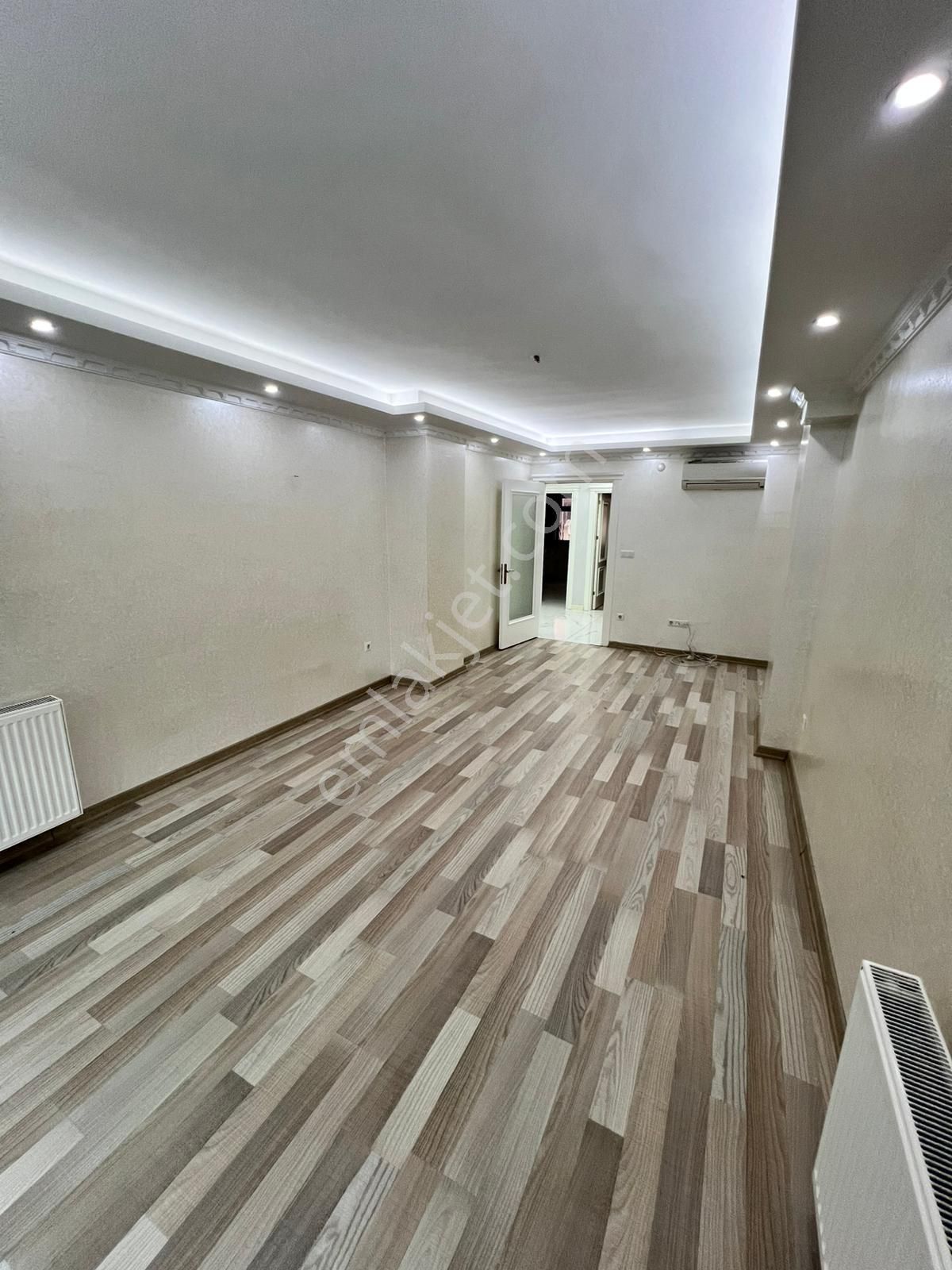 Salıpazarı Yeni Mahalle Geniş Kiralık 1+1 Daire - Görsel 5