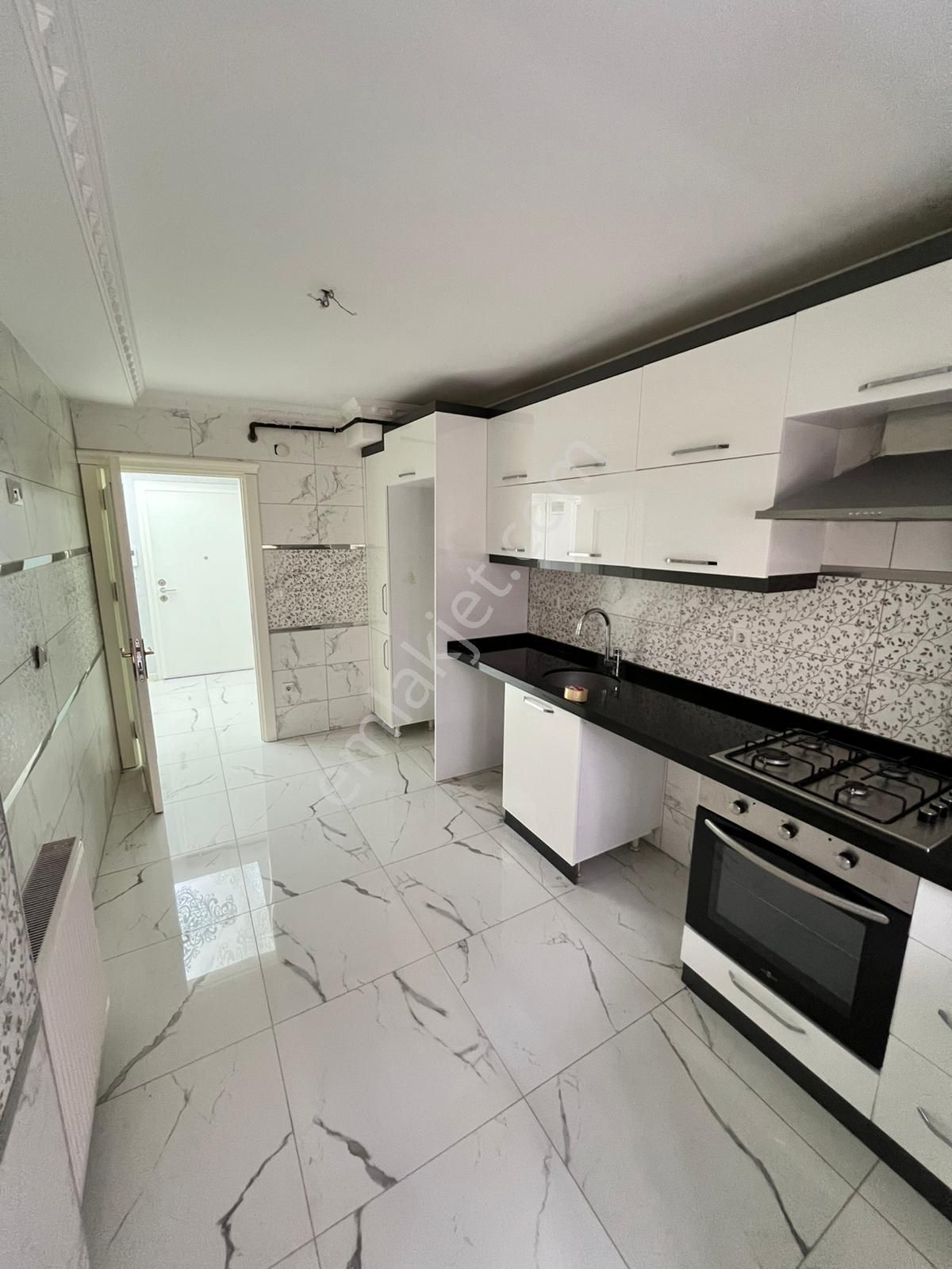 Salıpazarı Yeni Mahalle Geniş Kiralık 1+1 Daire - Görsel 20