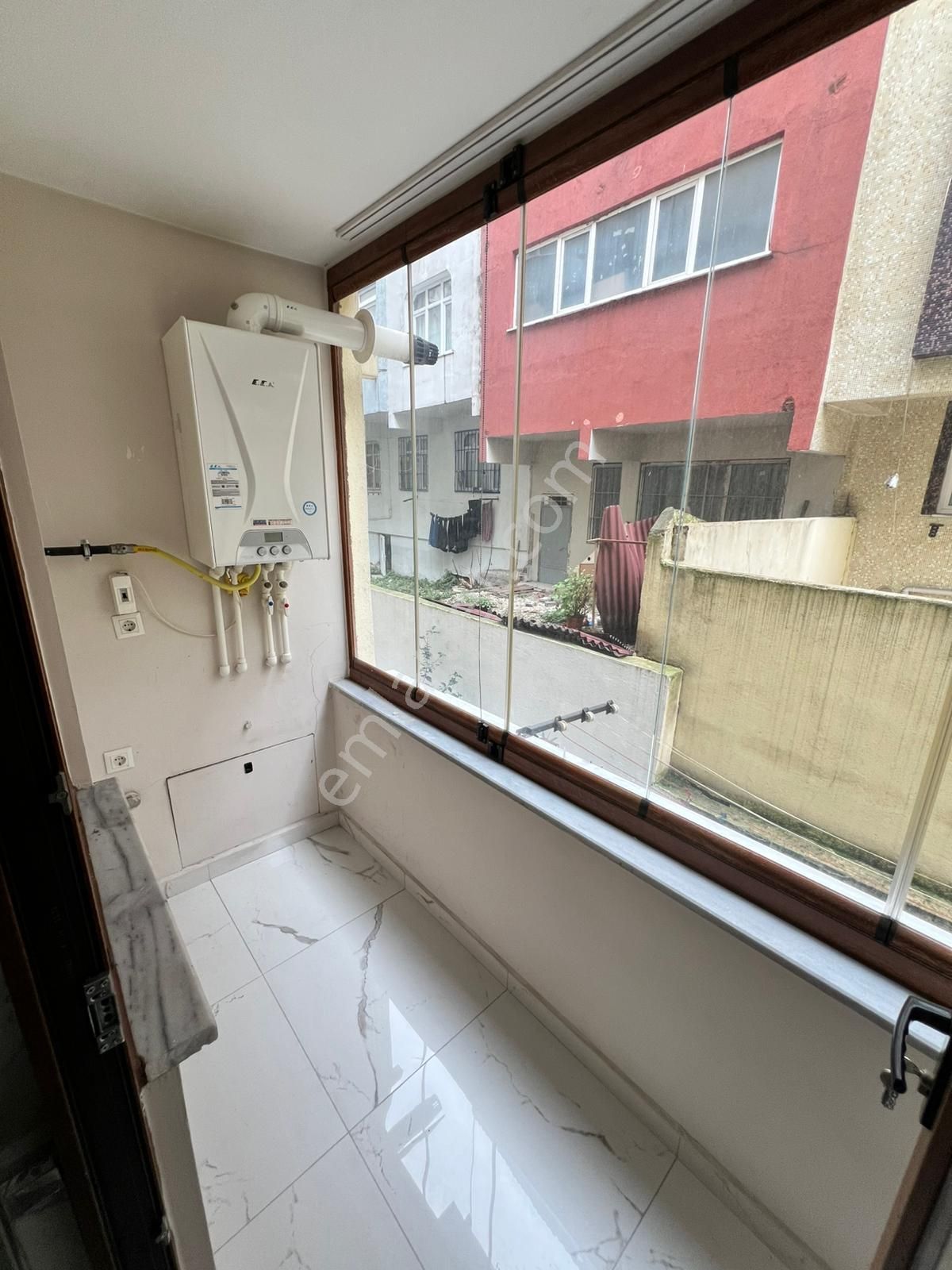 Salıpazarı Yeni Mahalle Geniş Kiralık 1+1 Daire - Görsel 22