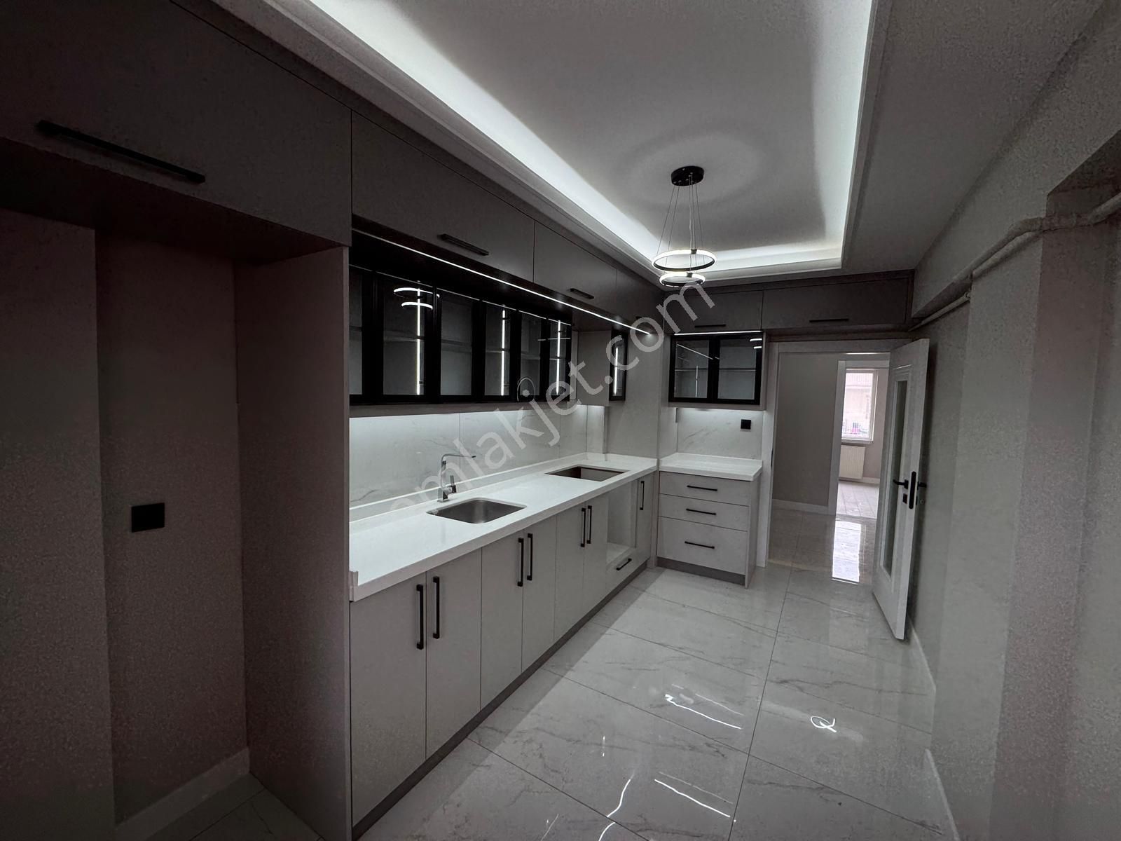 Aktif Emlak'tan Fatih Metro Dibinde 3+1 Full Yapılı Satılık Daire!!! - Görsel 4