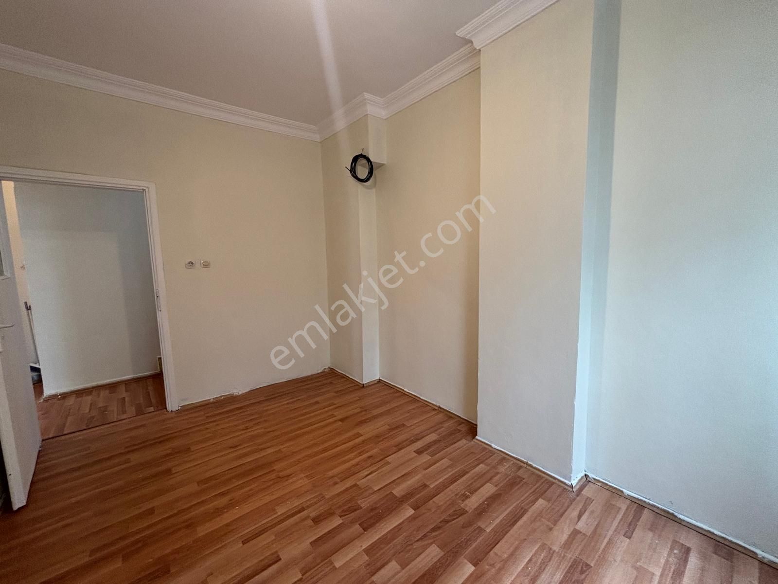 Kartal Petrolişde Çanakkale Caddesine Paralel Kiralık 2+1 Daire - Görsel 11