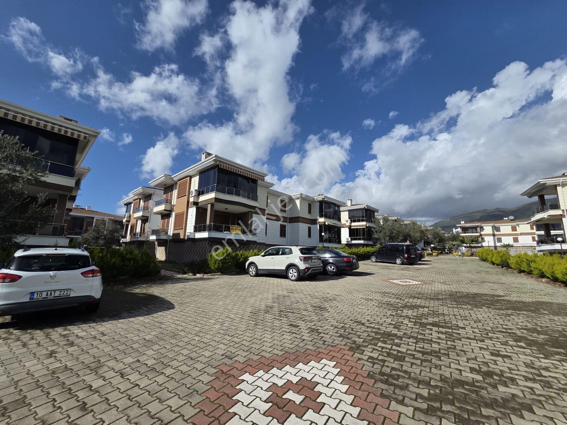 Altınoluk İlkbahar Emlaktan Havuzlu Sitede Yüksek Girişli Daire - Görsel 8