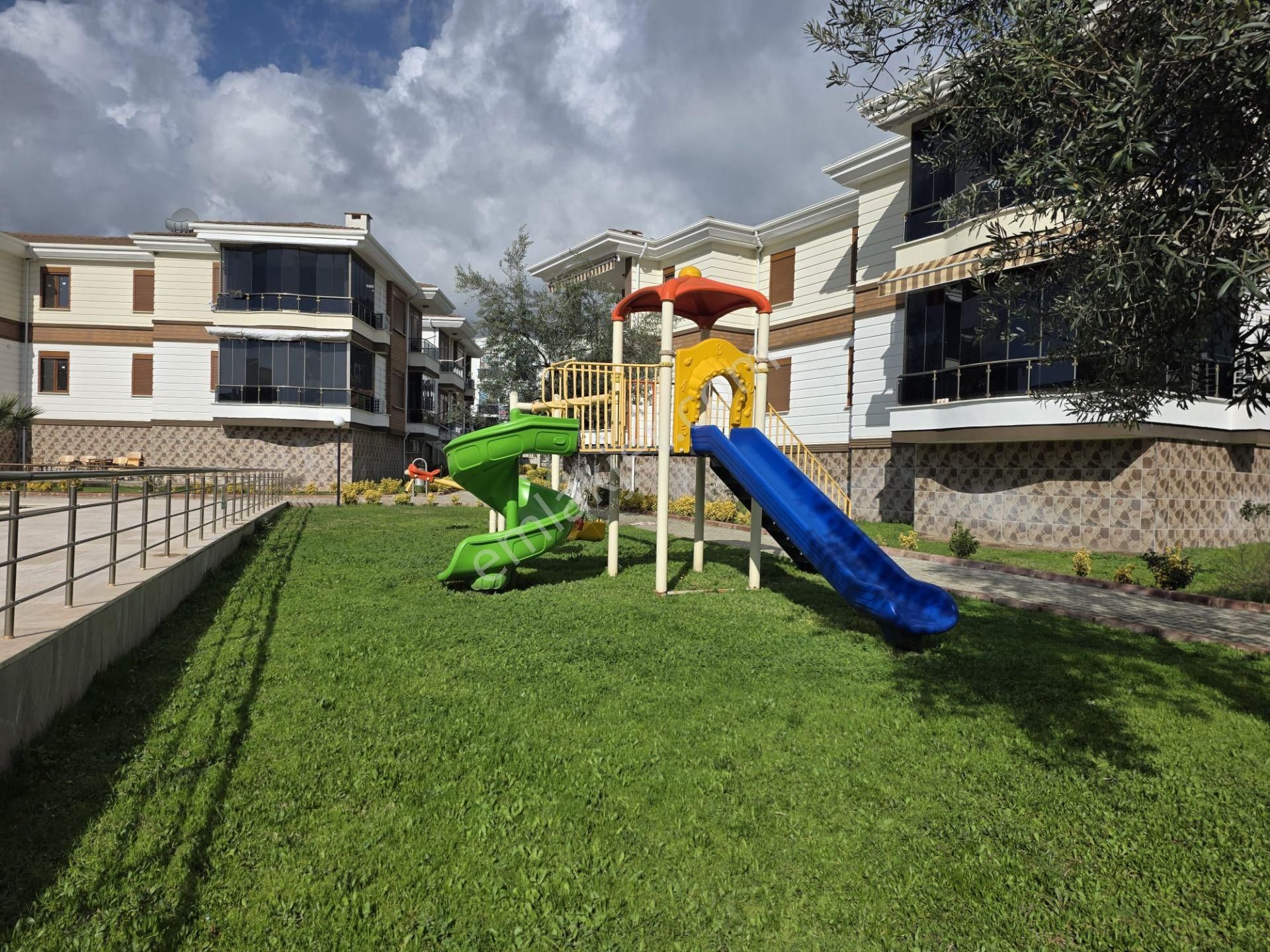 Altınoluk İlkbahar Emlaktan Havuzlu Sitede Yüksek Girişli Daire - Görsel 17