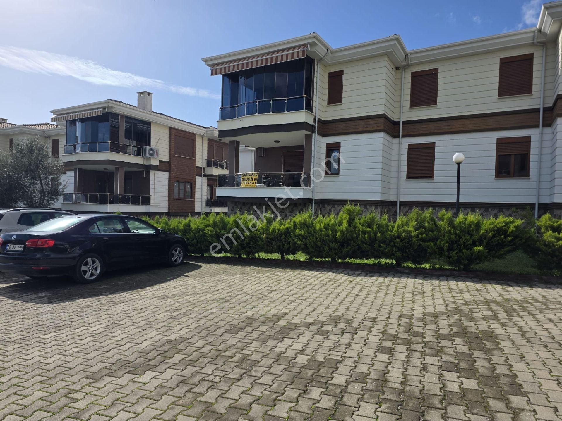 Altınoluk İlkbahar Emlaktan Havuzlu Sitede Yüksek Girişli Daire - Görsel 11
