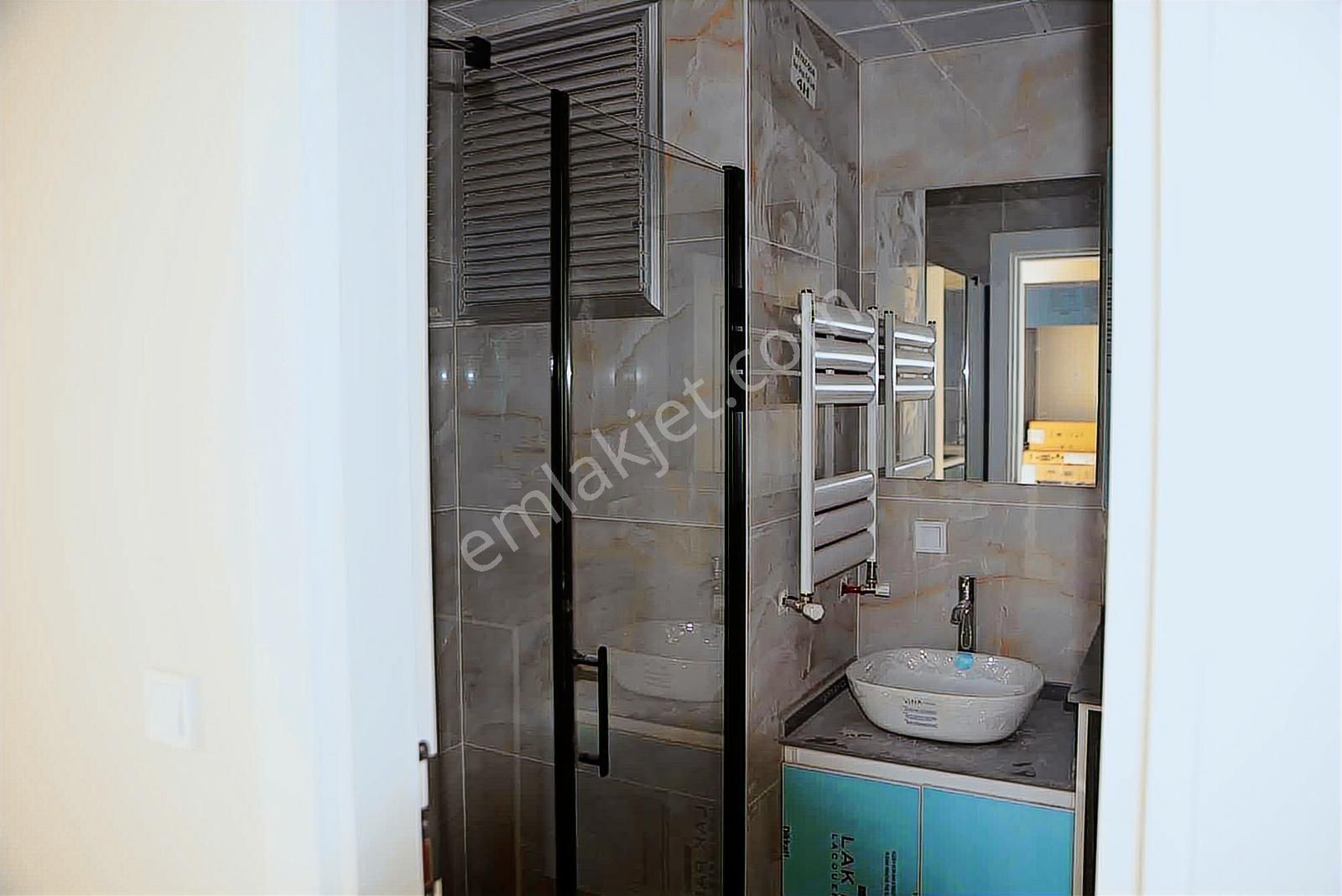 İzmir Balatçık'ta İnci Suit Projesinde Satılık 1+1 Daire - Görsel 15