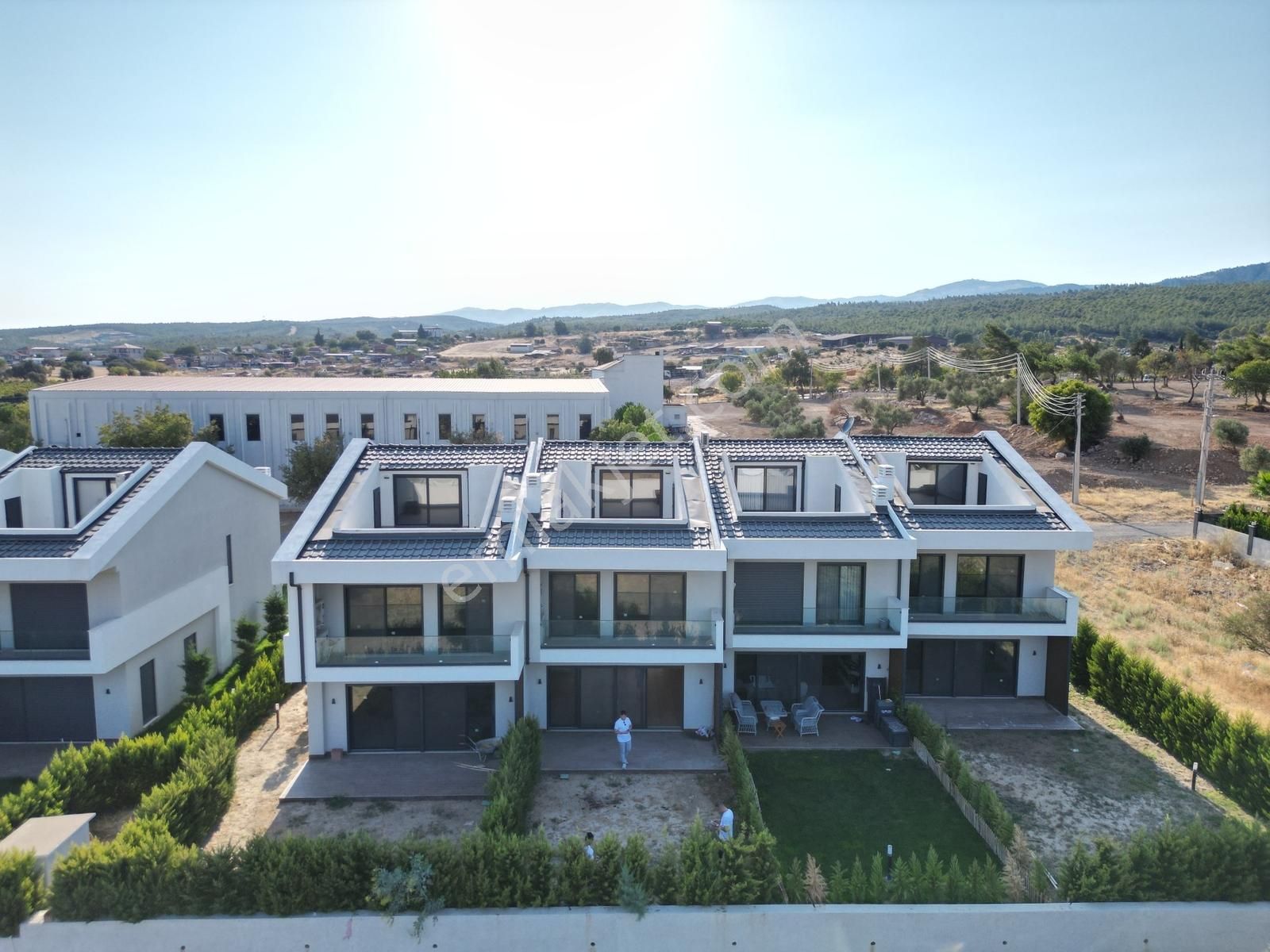 Qzen'den Görecede Bağımsız Bahçeli 262 M2 4+1 Geniş Triblex - Görsel 16