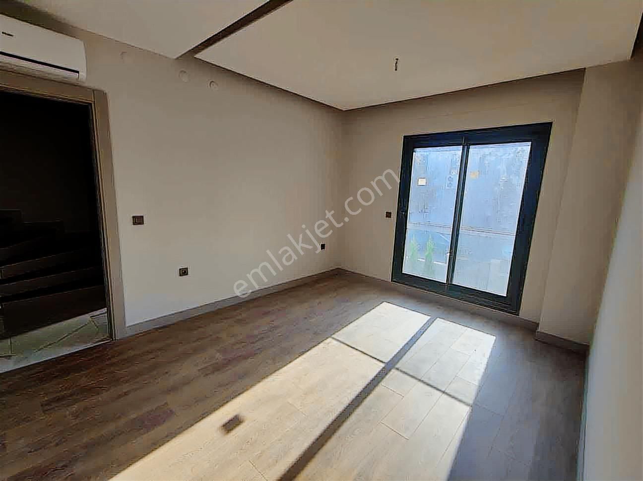 Qzen'den Görecede Bağımsız Bahçeli 262 M2 4+1 Geniş Triblex - Görsel 7