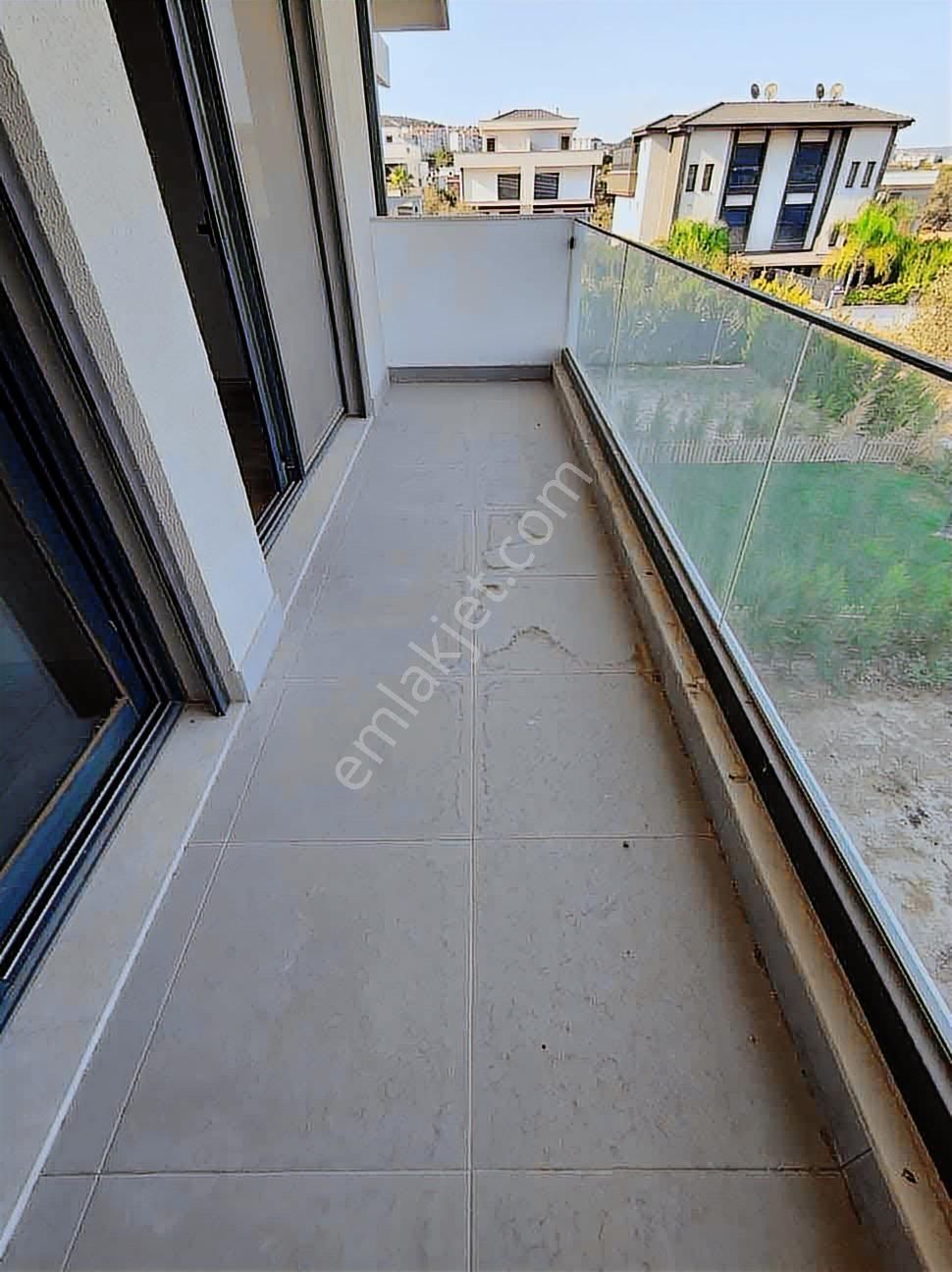 Qzen'den Görecede Bağımsız Bahçeli 262 M2 4+1 Geniş Triblex - Görsel 15