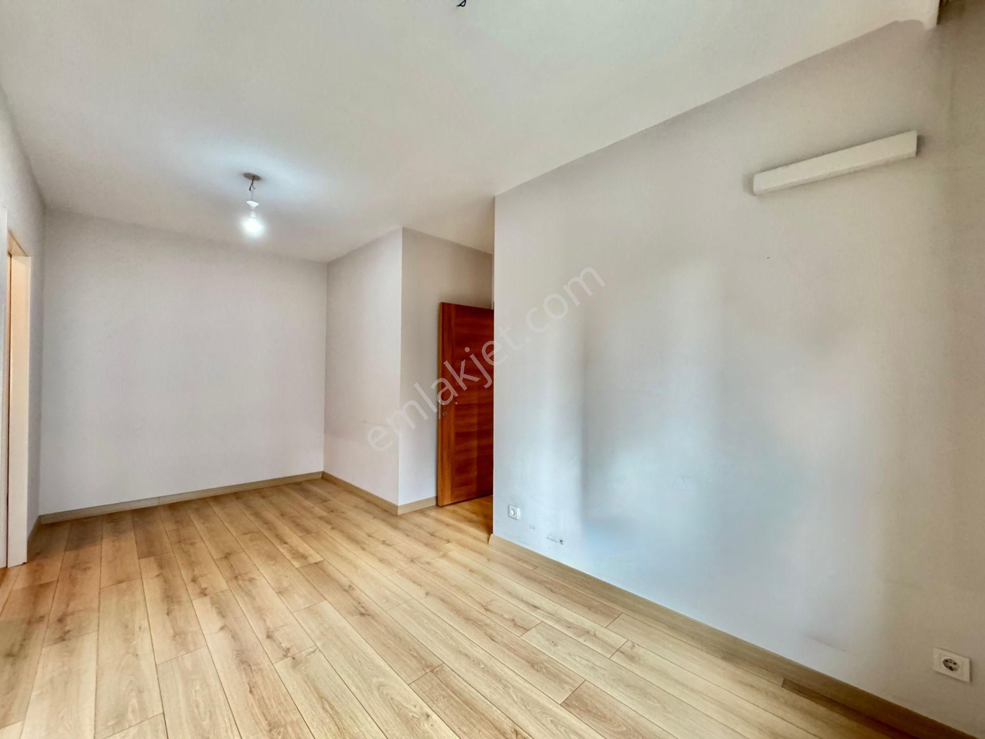 Suadiye De Bağdat Cad. Ve Marmaray'a Yakın Balkonlu 5 Yaşında Boş 3+1 Daire Kadıköy İstanbul - Görsel 9