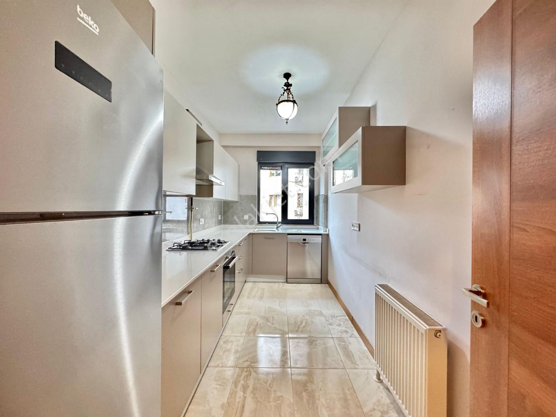 Suadiye De Bağdat Cad. Ve Marmaray'a Yakın Balkonlu 5 Yaşında Boş 3+1 Daire Kadıköy İstanbul - Görsel 5