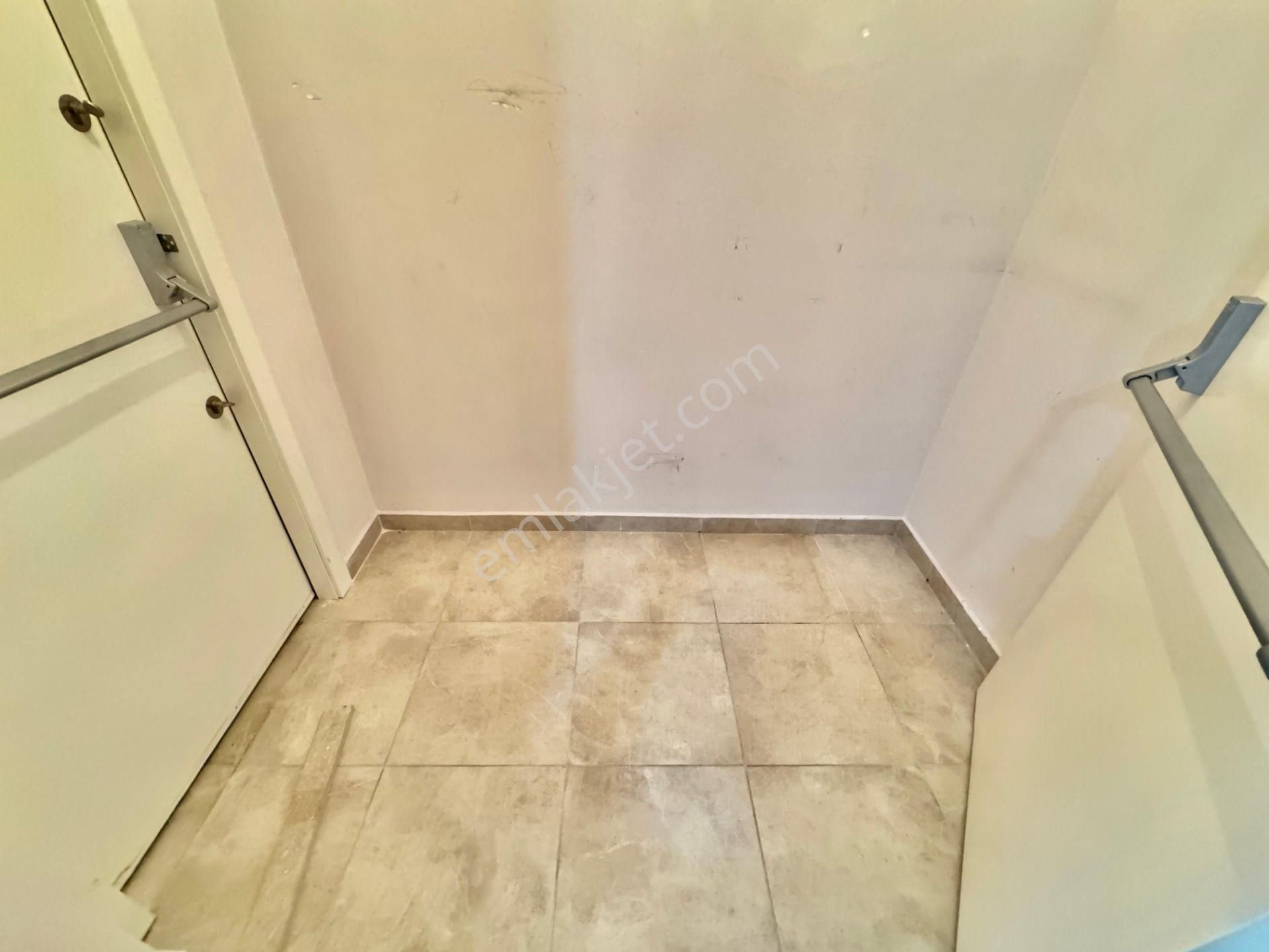 Suadiye De Bağdat Cad. Ve Marmaray'a Yakın Balkonlu 5 Yaşında Boş 3+1 Daire Kadıköy İstanbul - Görsel 11