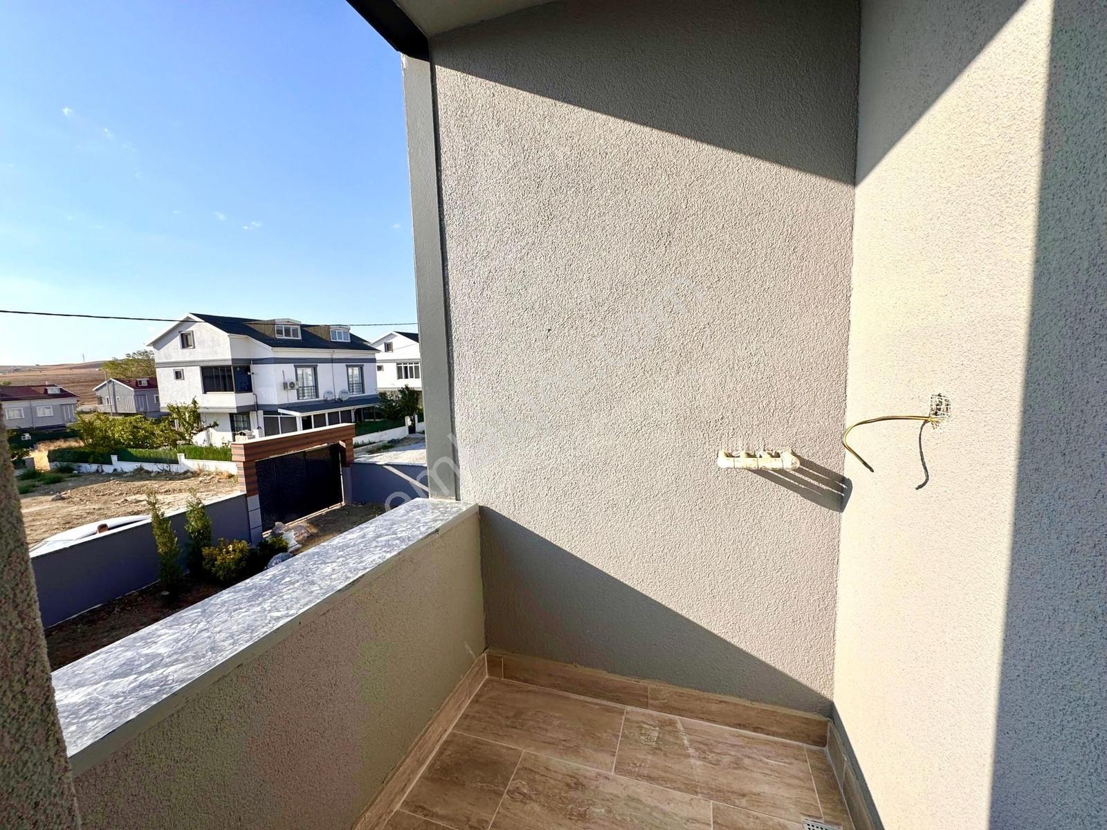Lüks Tasarımlı,müstakil Havuzlu Yeni Villa ''kartallar'dan'' - Görsel 2