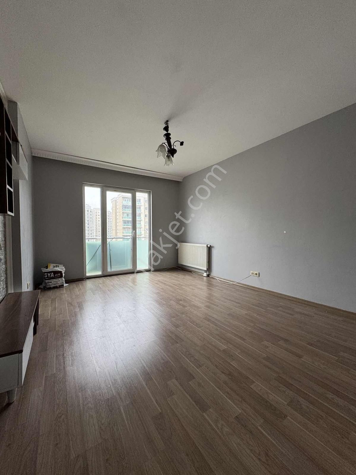 Kiptaş 5 Etap Sitesi İçerisinde Satılık 2+1 Arakat Daire